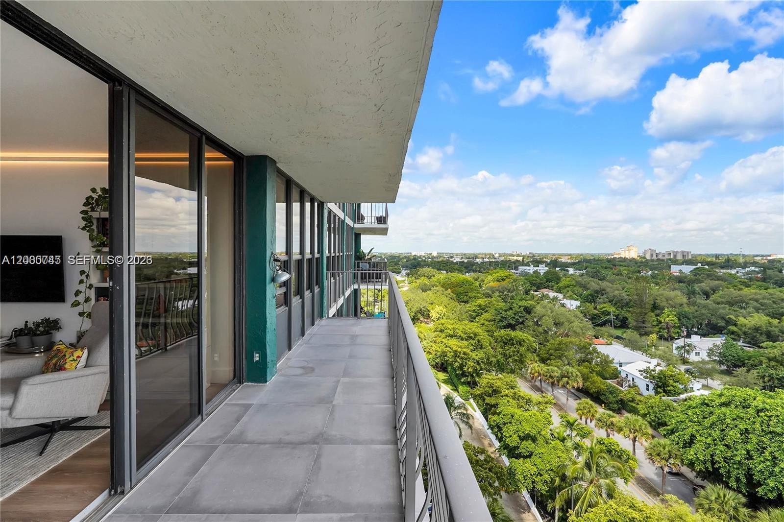 THE PALM BAY YACHT CLUB C - Residential Lease