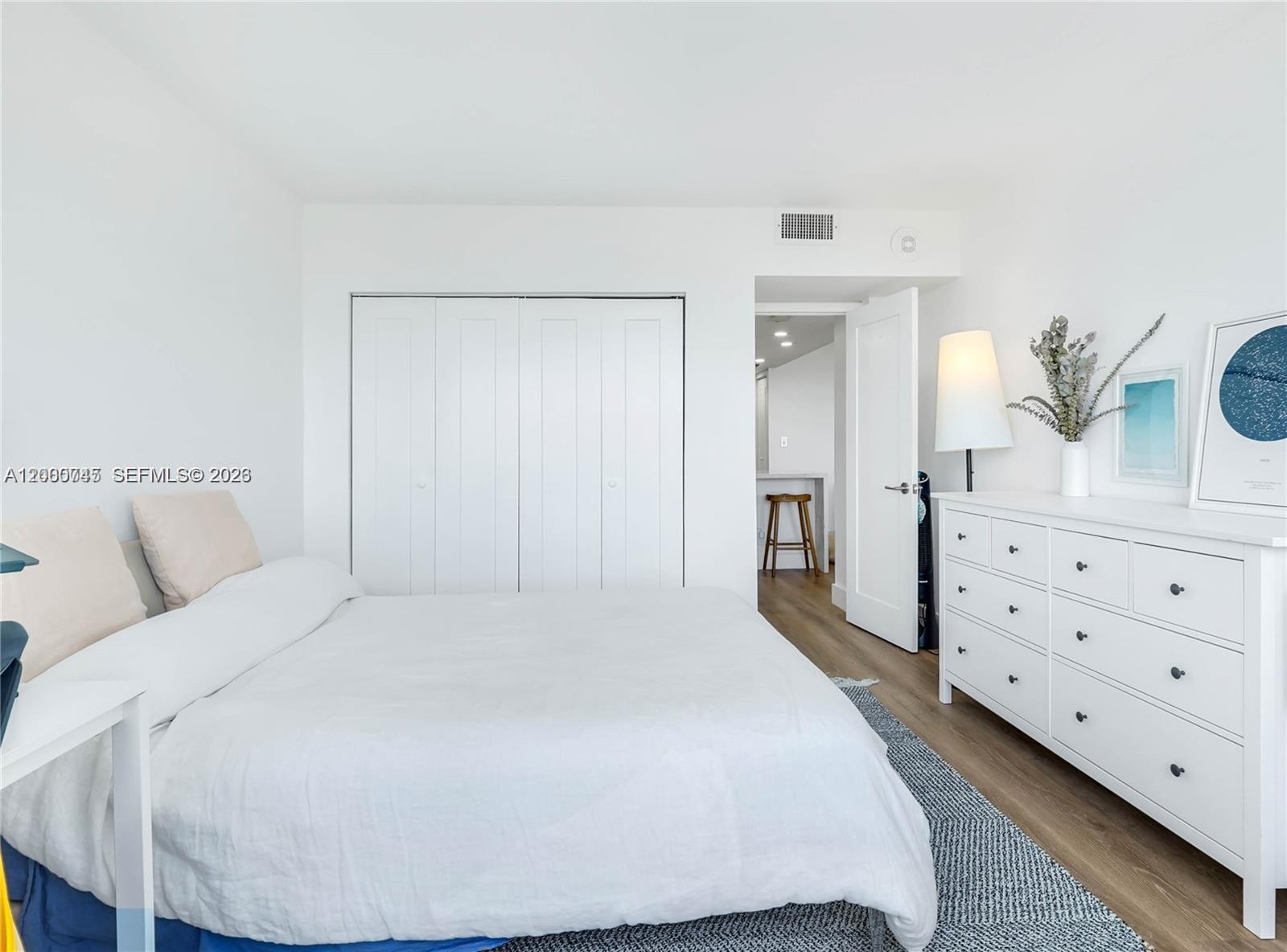 THE PALM BAY YACHT CLUB C - Residential Lease