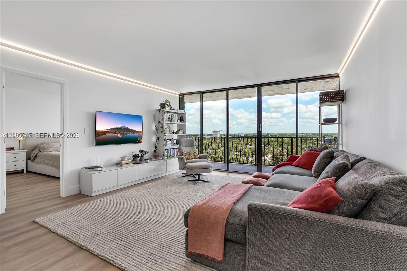 THE PALM BAY YACHT CLUB C - Residential Lease