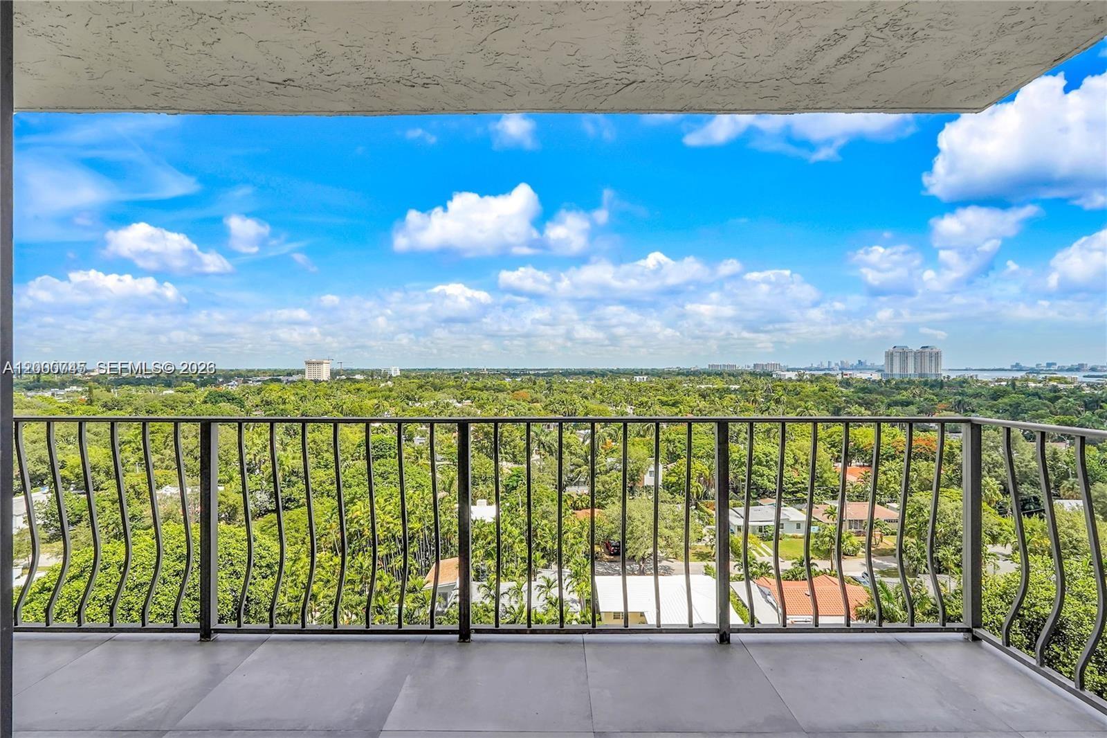 THE PALM BAY YACHT CLUB C - Residential Lease