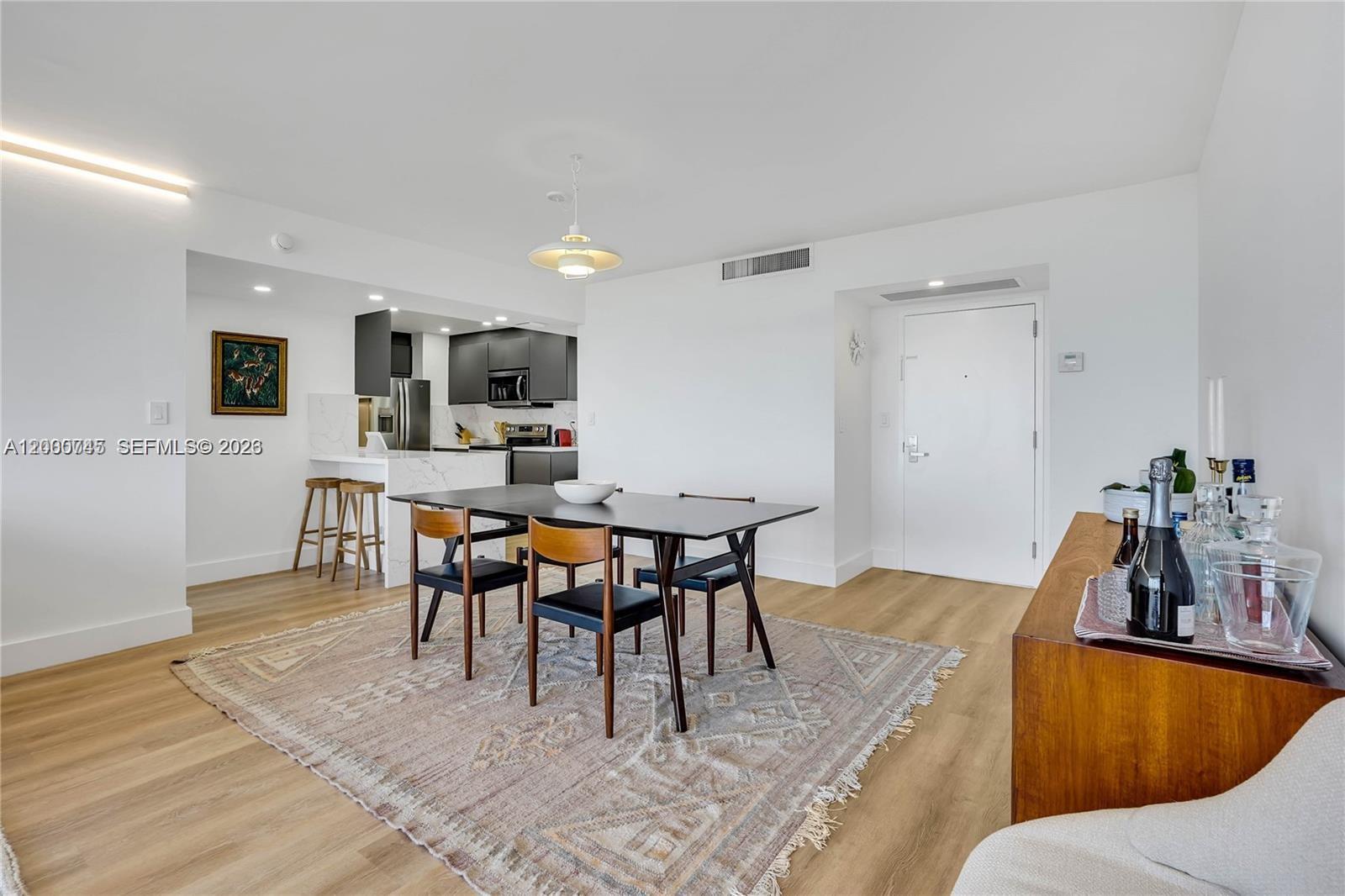 THE PALM BAY YACHT CLUB C - Residential Lease