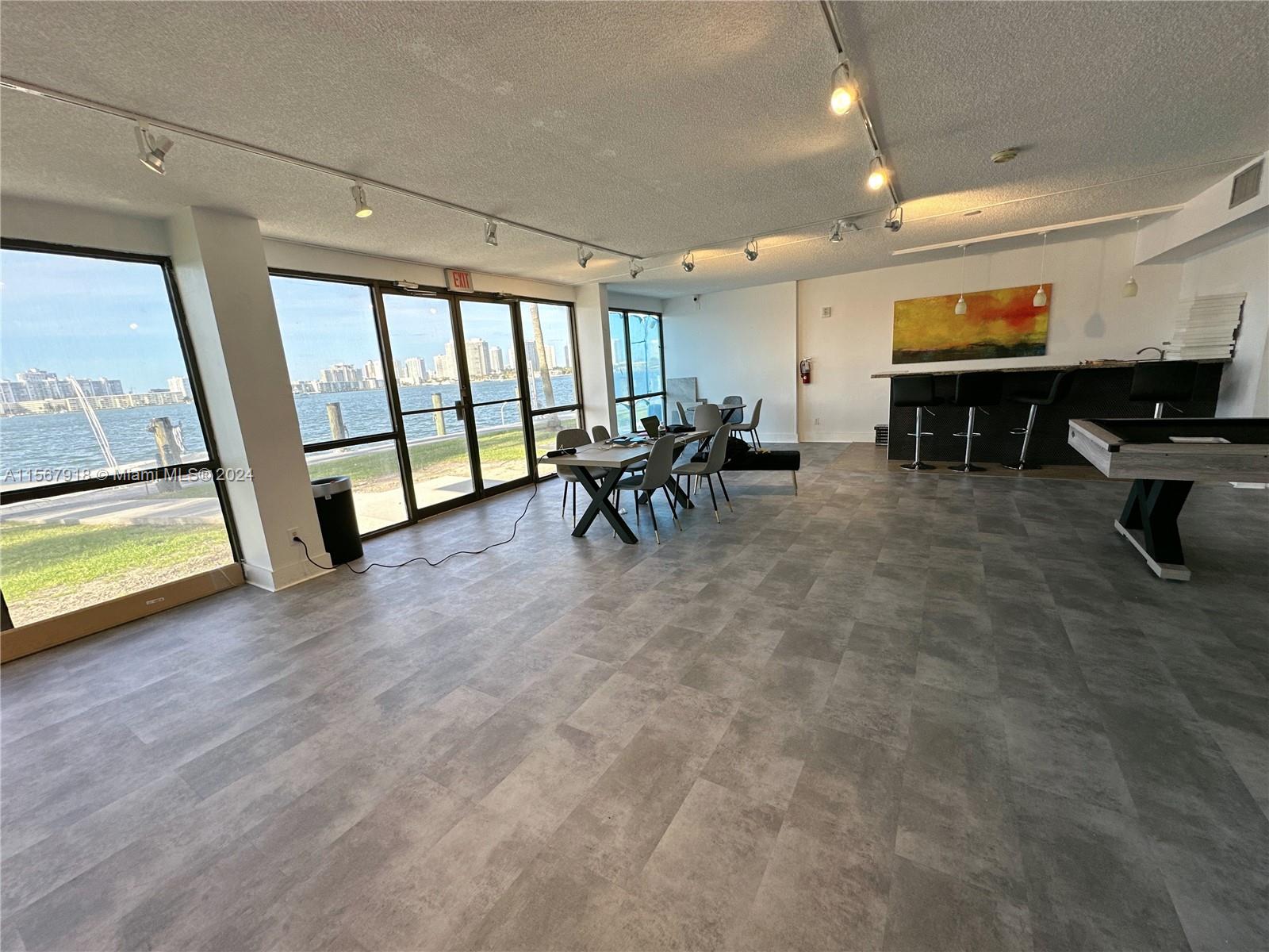 REEF NORTH CONDO - Residential Lease