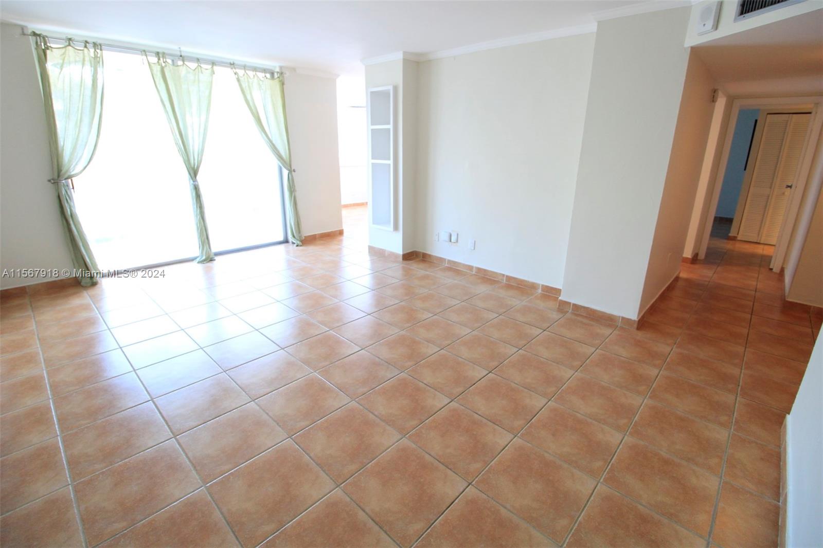 REEF NORTH CONDO - Residential Lease