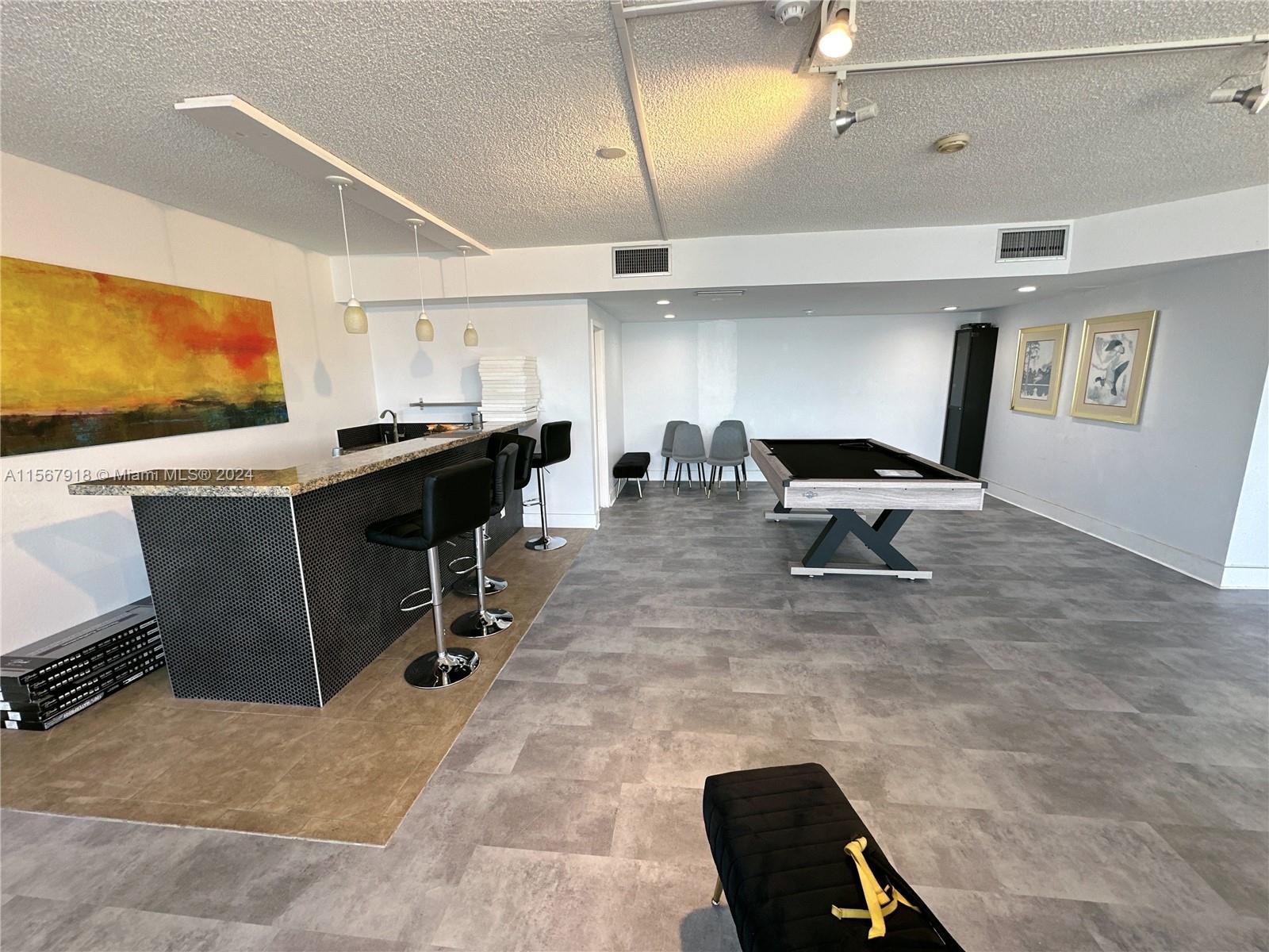 REEF NORTH CONDO - Residential Lease