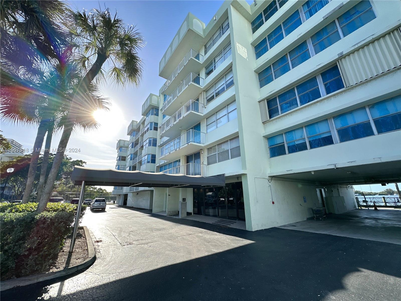 REEF NORTH CONDO - Residential Lease