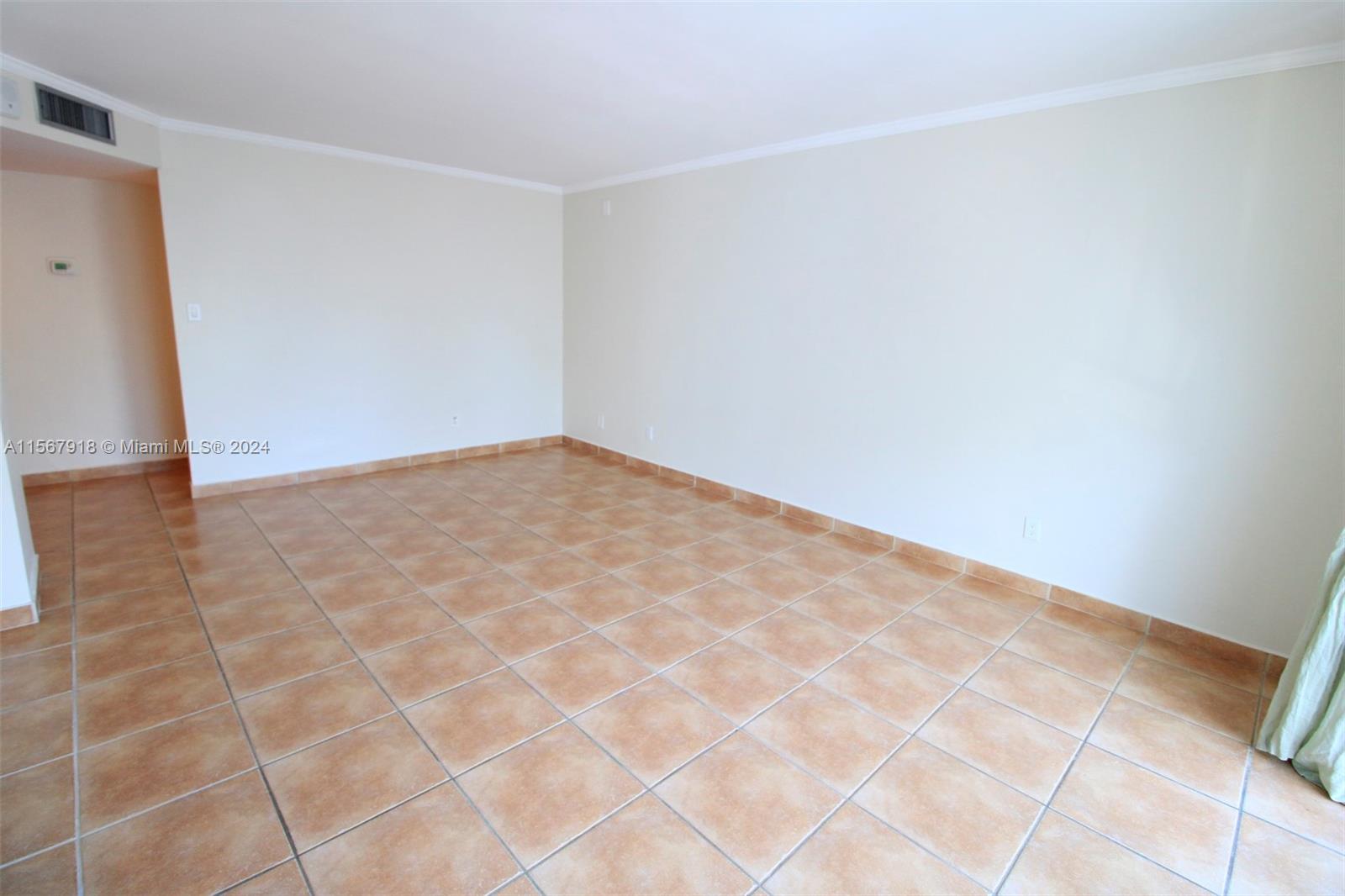 REEF NORTH CONDO - Residential Lease
