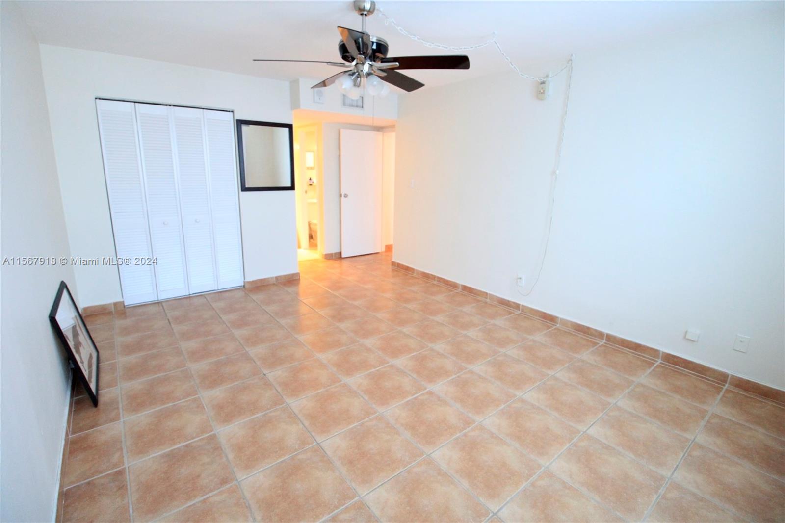 REEF NORTH CONDO - Residential Lease