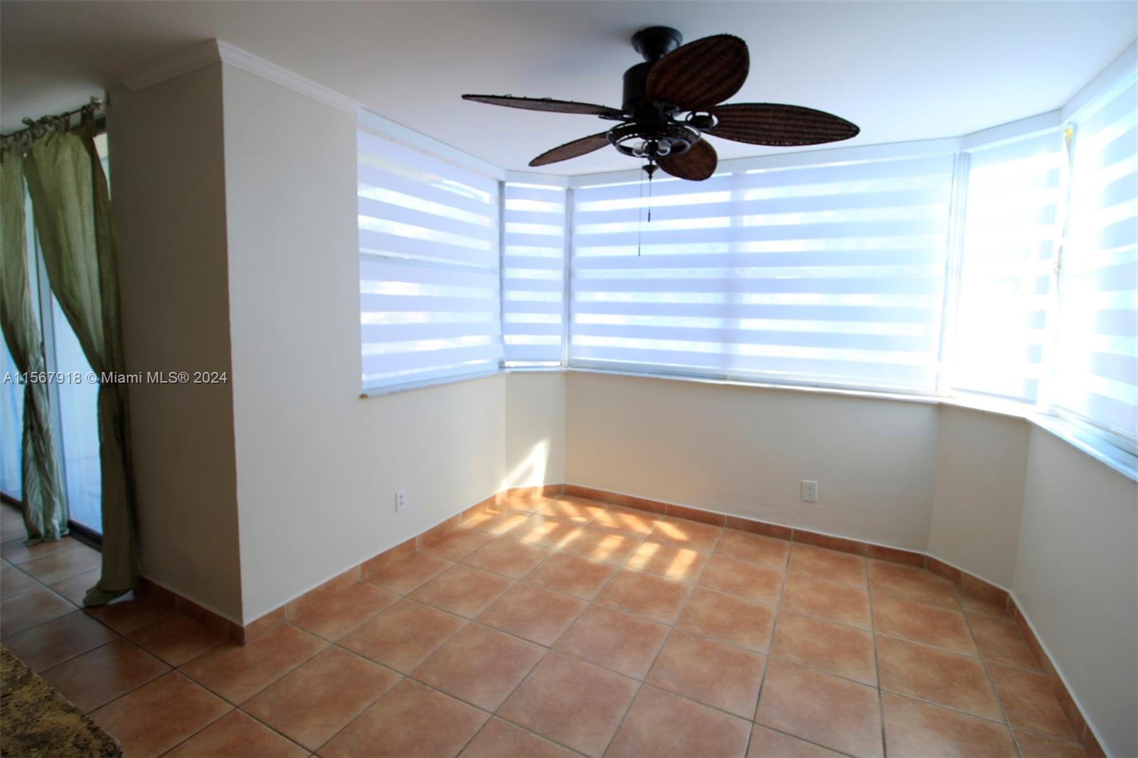REEF NORTH CONDO - Residential Lease