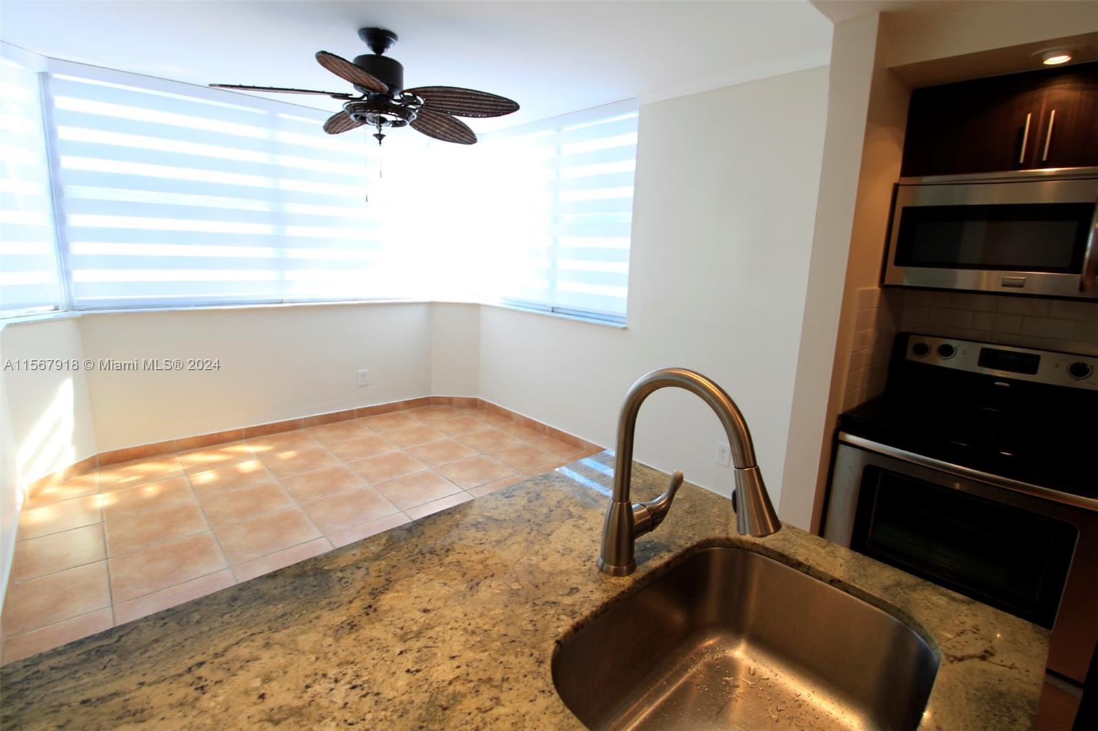 REEF NORTH CONDO - Residential Lease