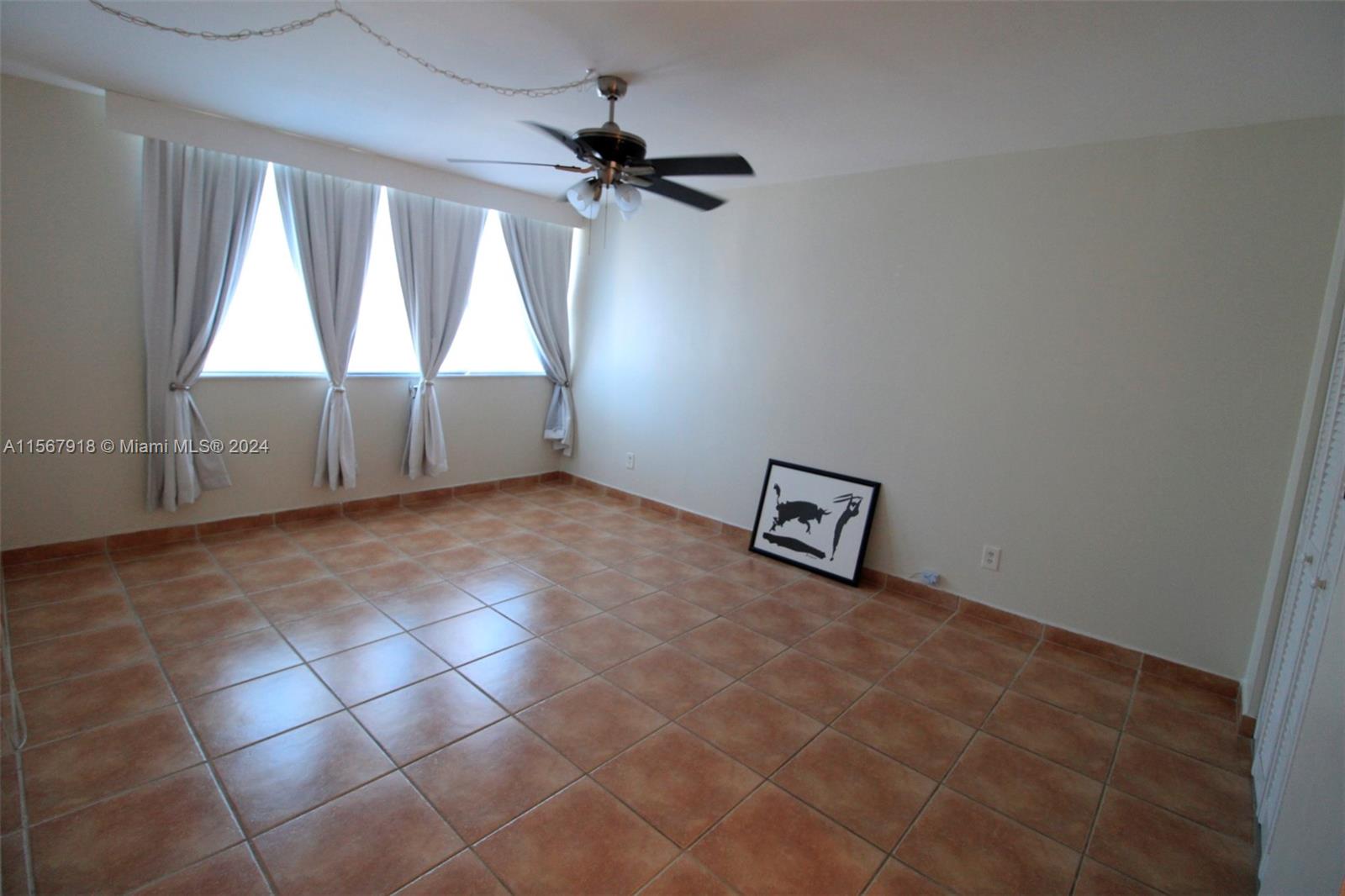 REEF NORTH CONDO - Residential Lease