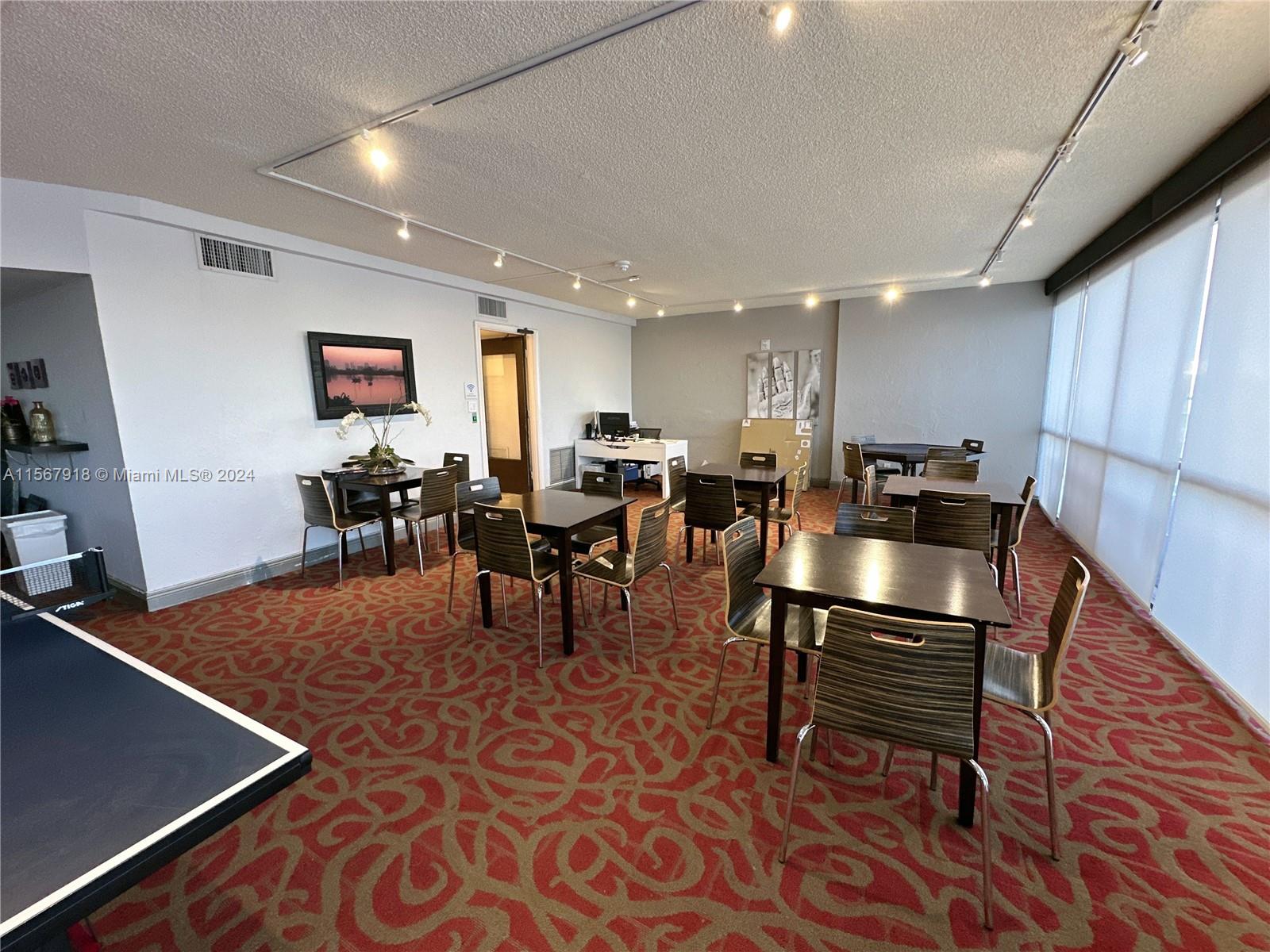 REEF NORTH CONDO - Residential Lease