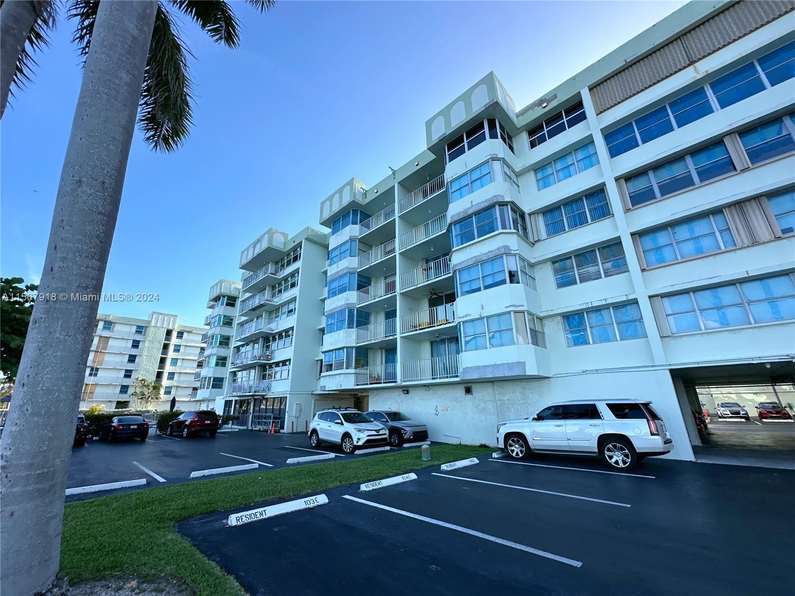 REEF NORTH CONDO - Residential Lease