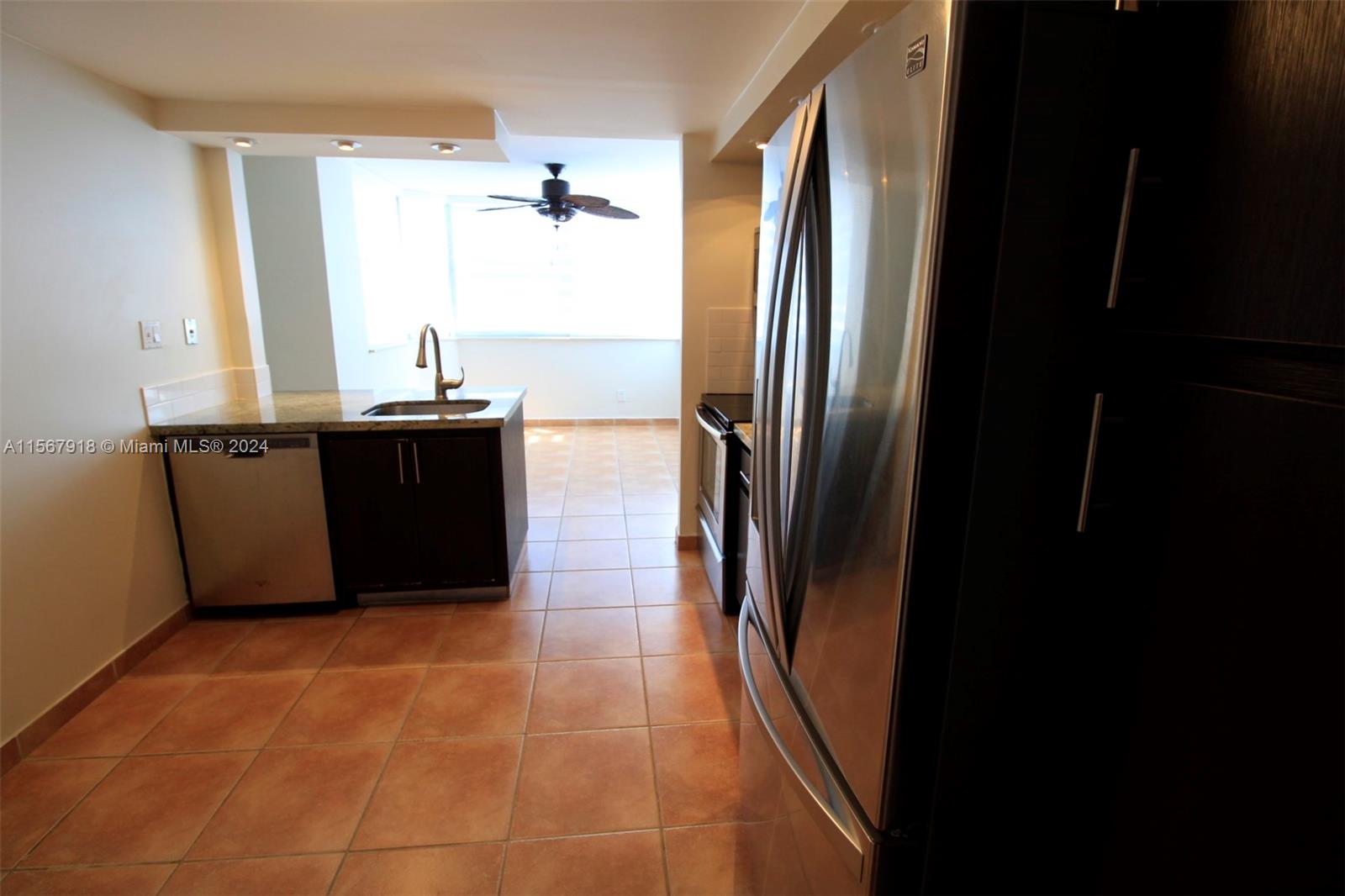 REEF NORTH CONDO - Residential Lease