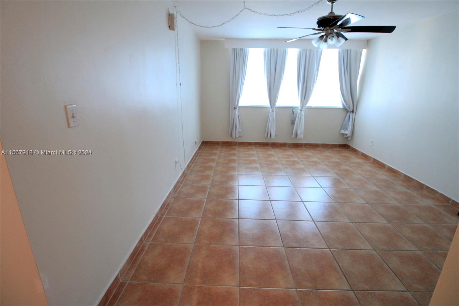 REEF NORTH CONDO - Residential Lease