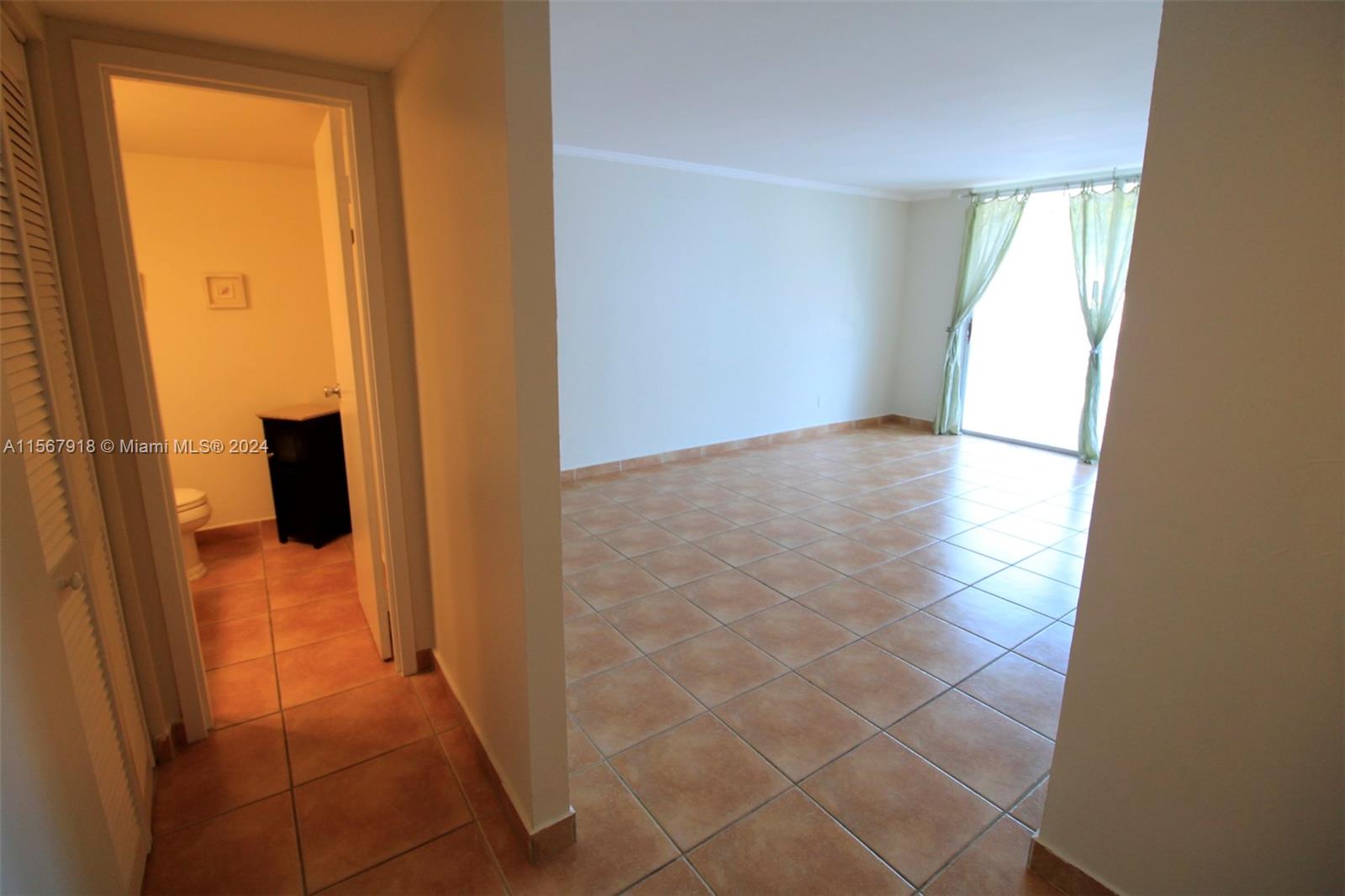 REEF NORTH CONDO - Residential Lease