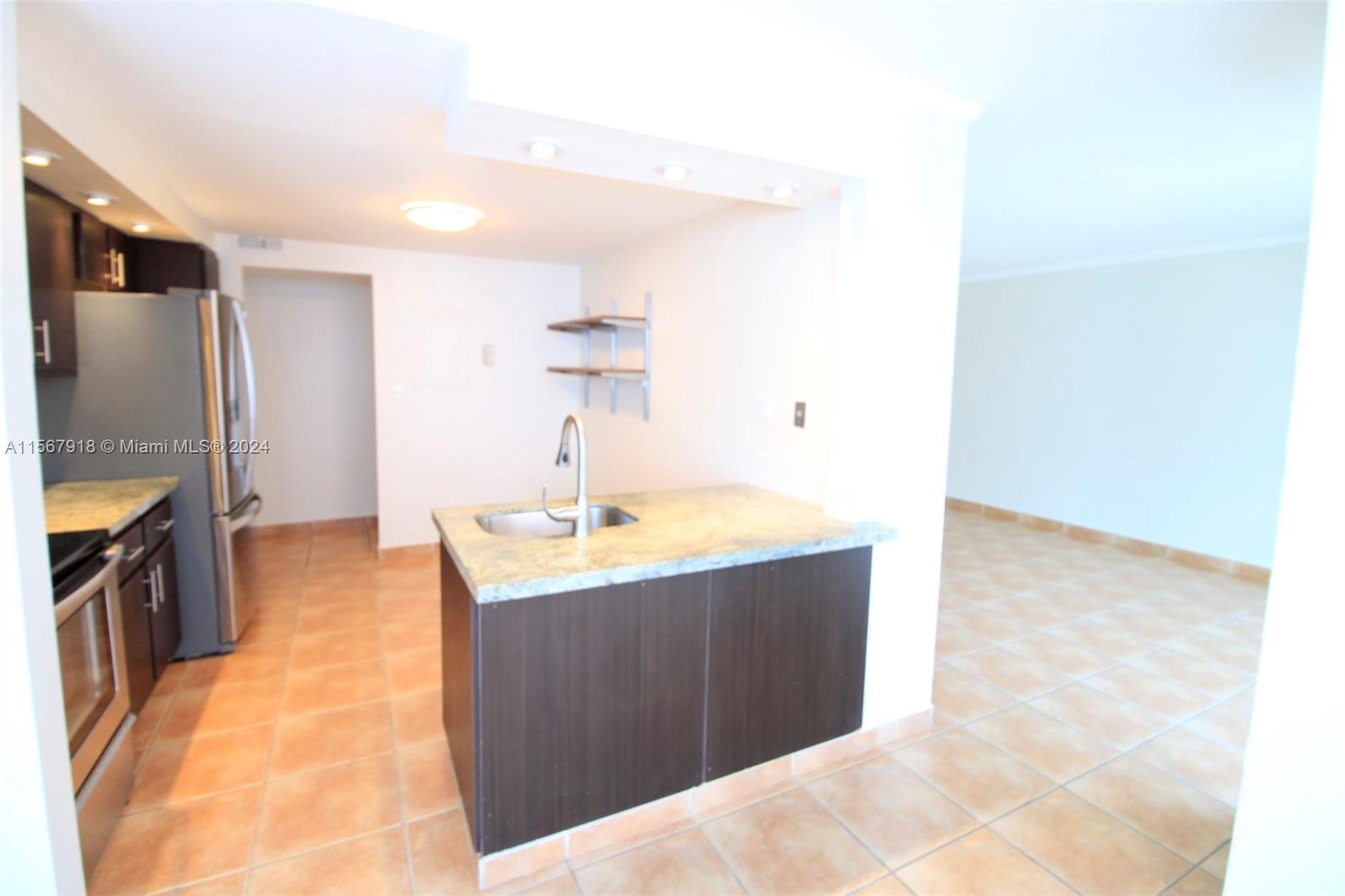 REEF NORTH CONDO - Residential Lease