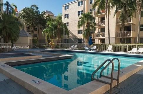 LAS VISTAS AT DORAL CONDO - Residential