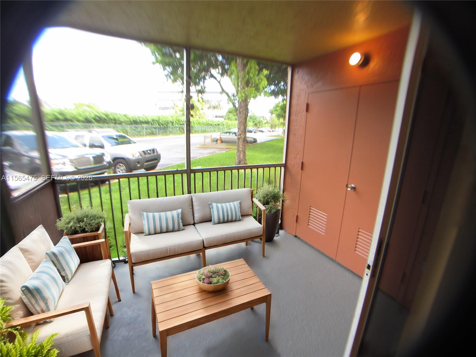 LAS VISTAS AT DORAL CONDO - Residential