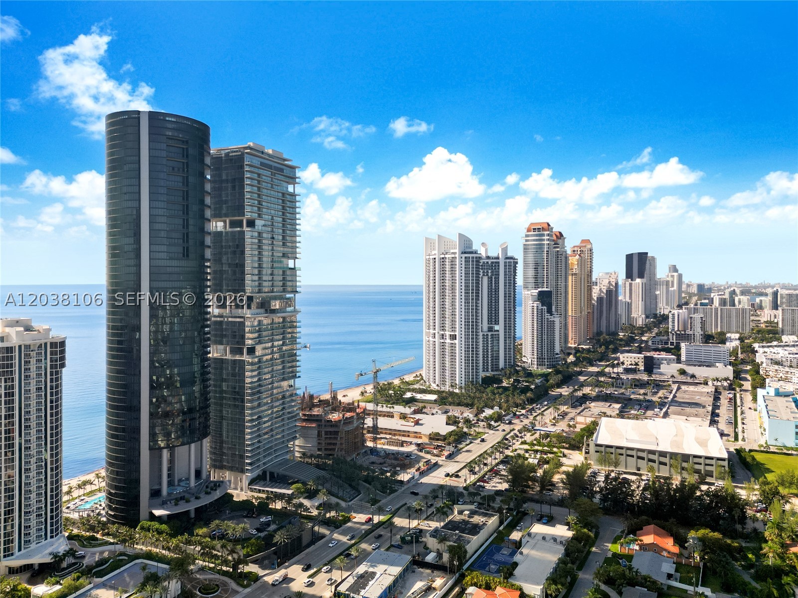 18555 COLLINS AVENUE COND - Residential