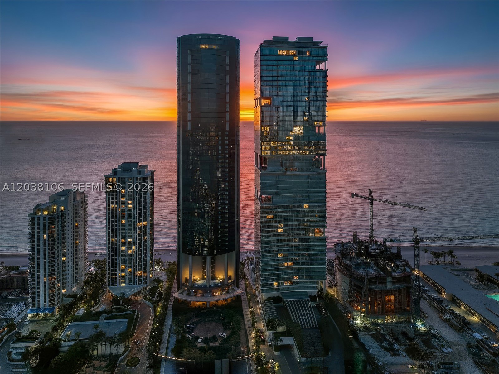 18555 COLLINS AVENUE COND - Residential