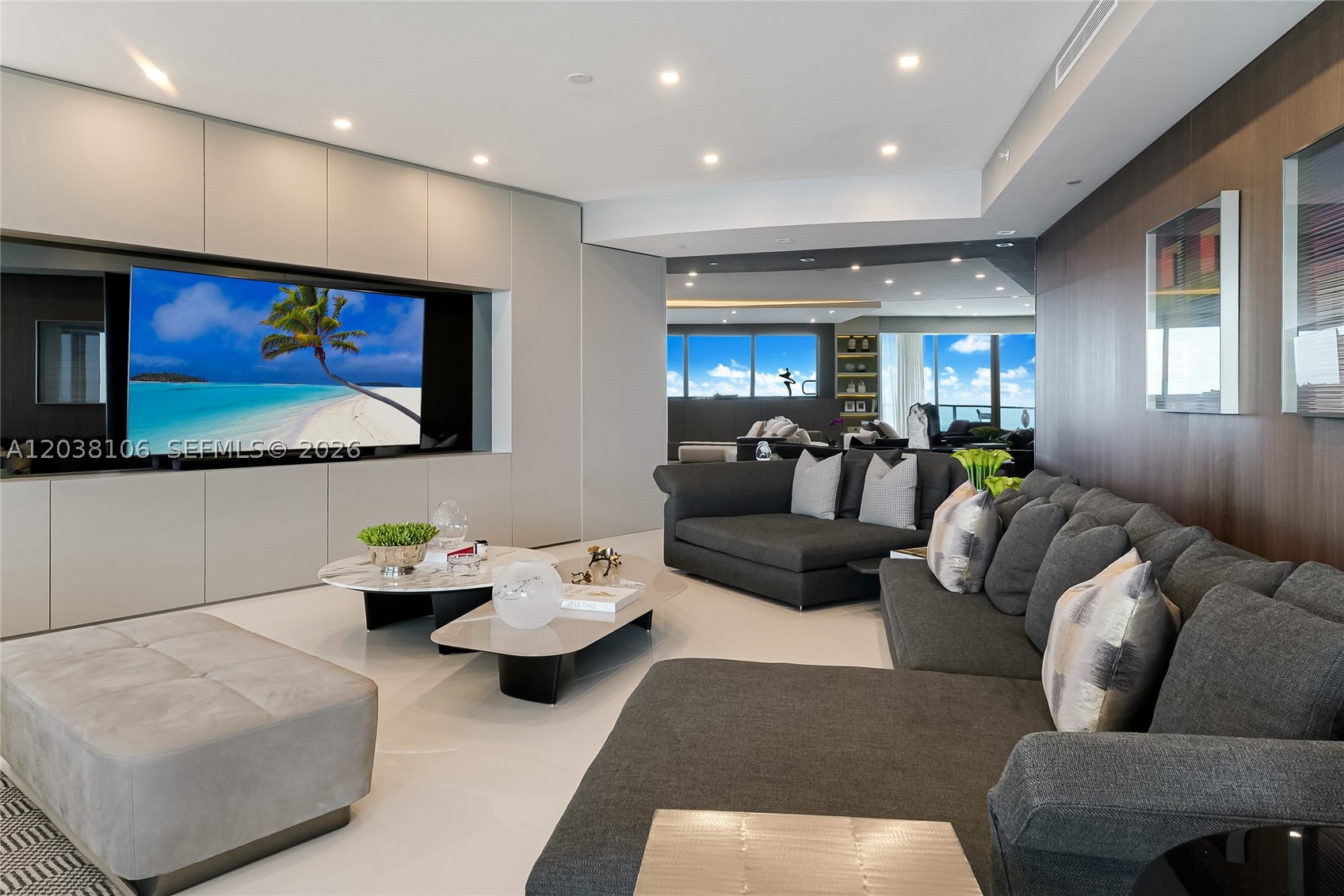 18555 COLLINS AVENUE COND - Residential