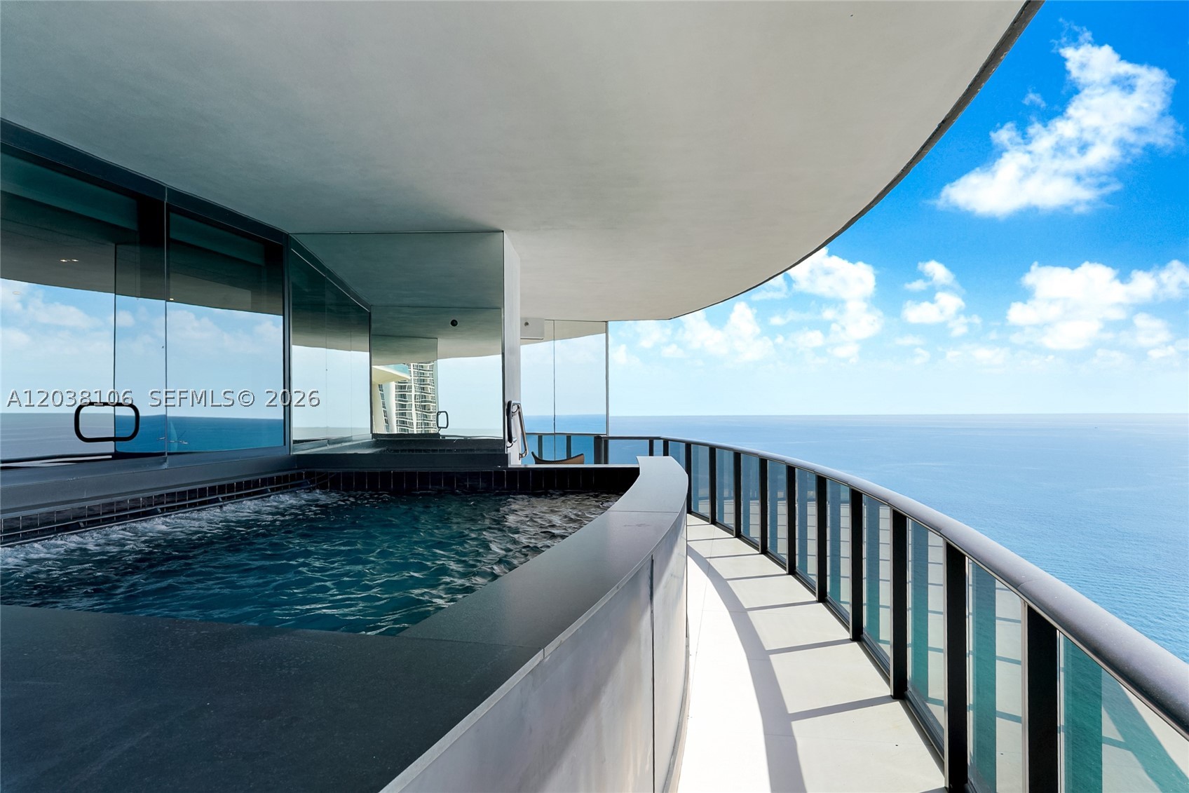 18555 COLLINS AVENUE COND - Residential