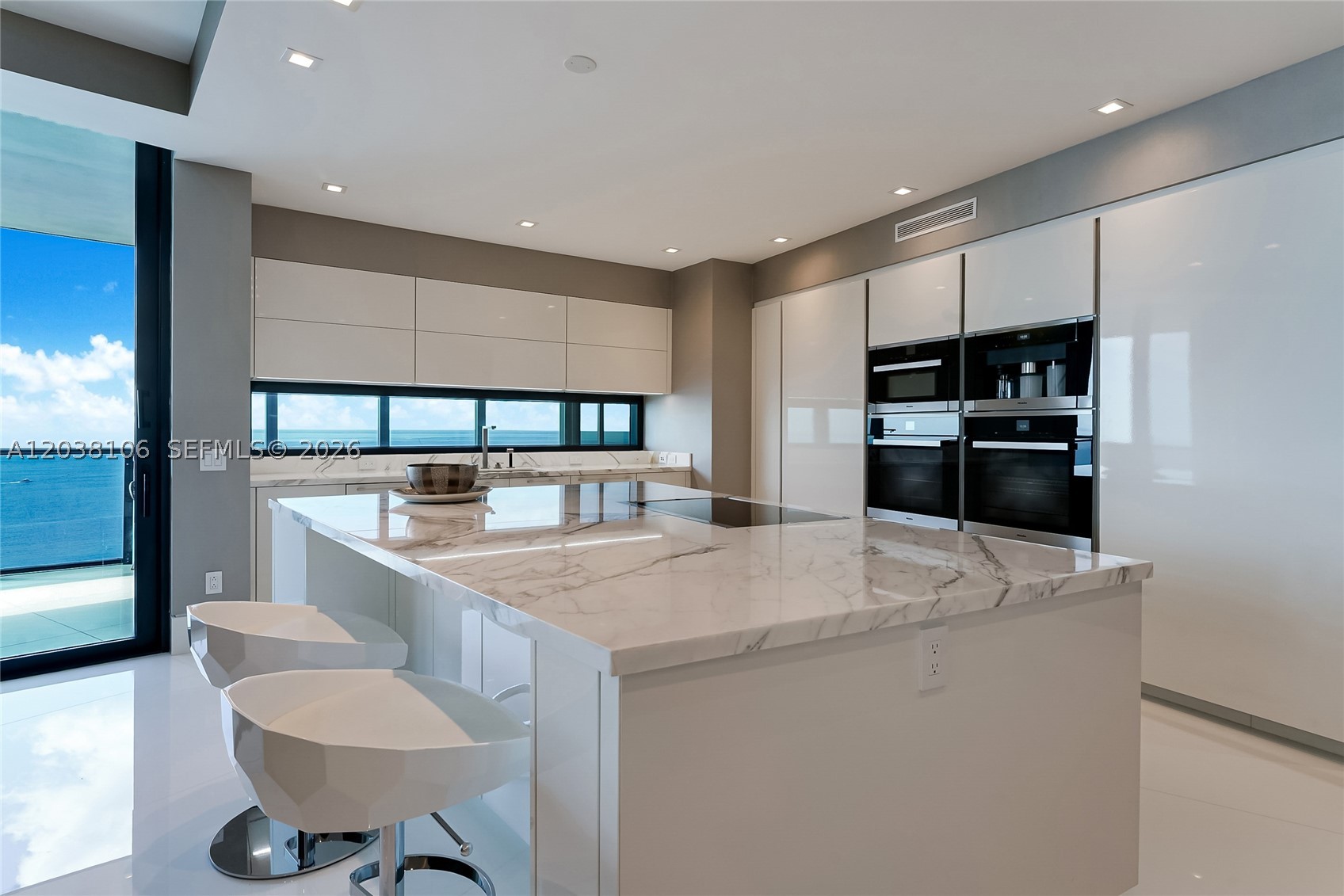 18555 COLLINS AVENUE COND - Residential