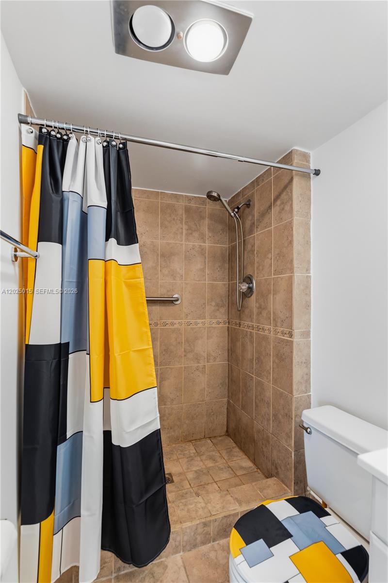 AVENTURA ELDORADO CONDO - Residential