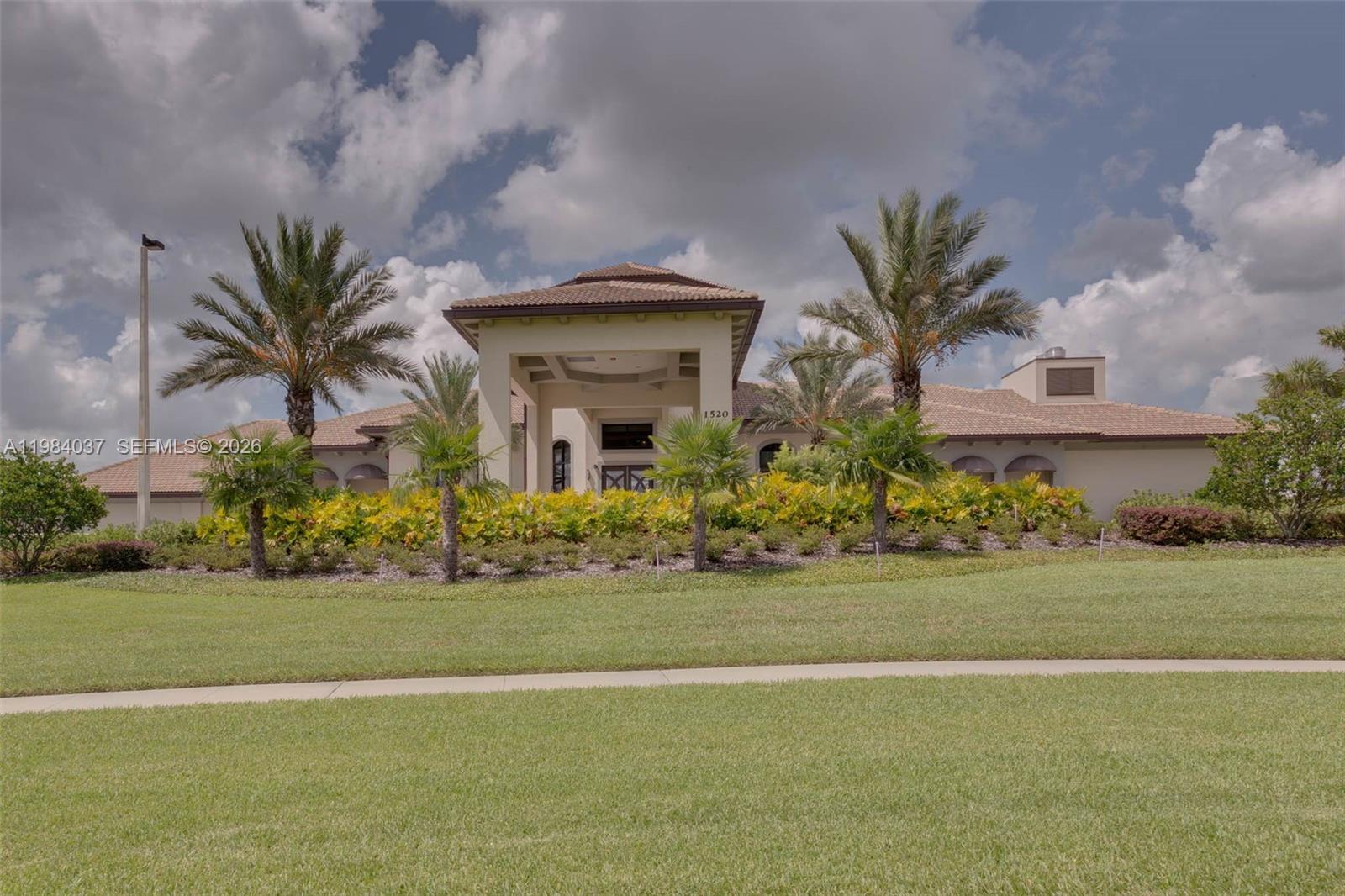 STONEYBROOK SOUTH NORTH - Residential