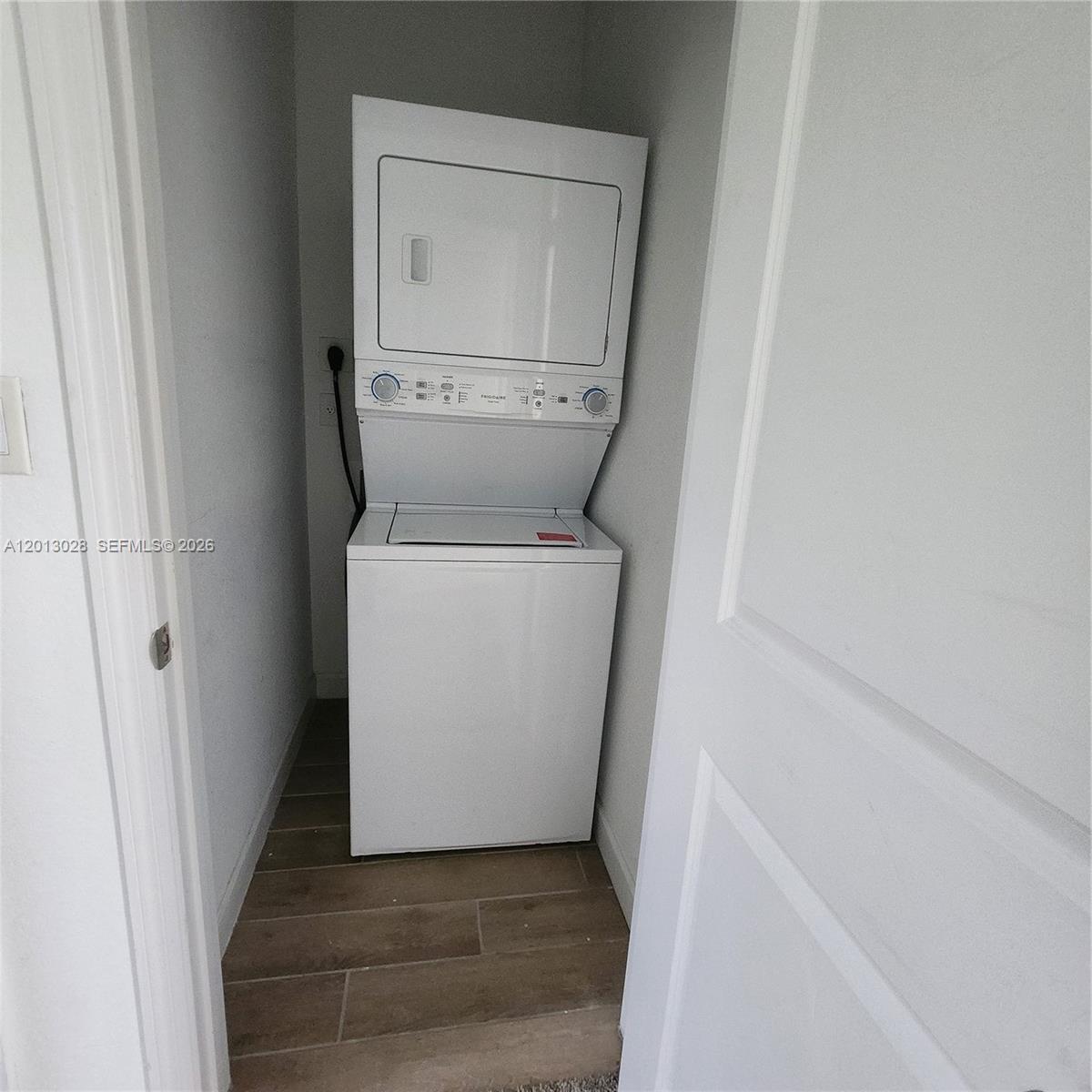 LUCKY START AT SUNRISE ES - Residential Lease