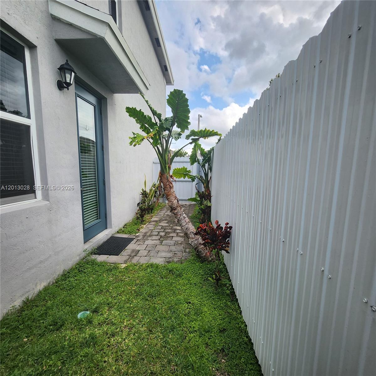LUCKY START AT SUNRISE ES - Residential Lease
