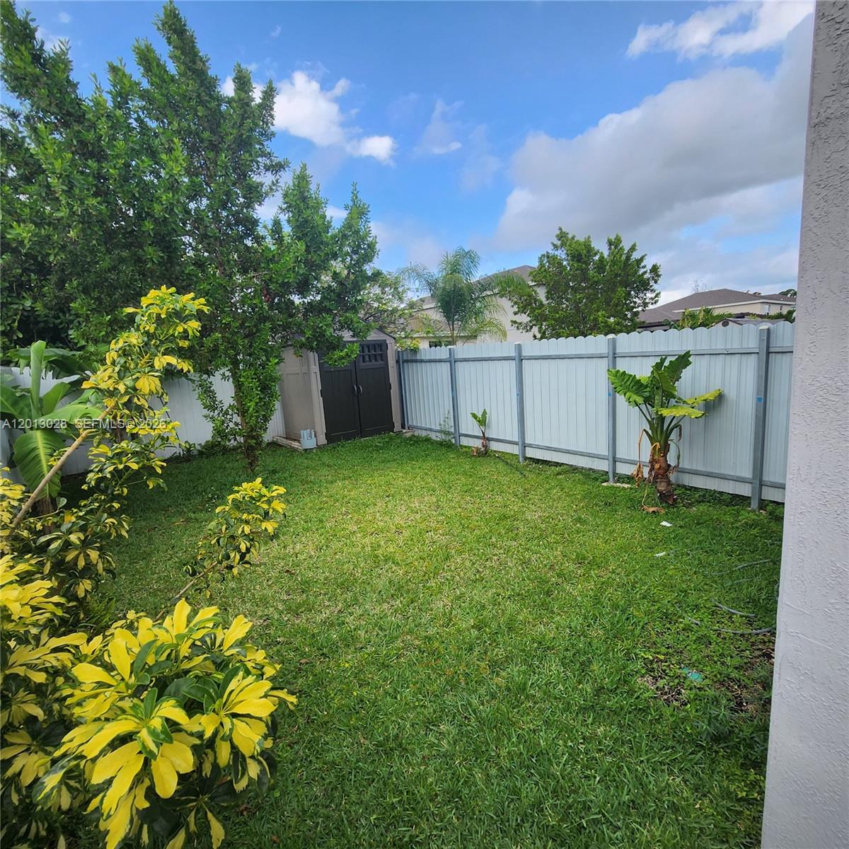 LUCKY START AT SUNRISE ES - Residential Lease