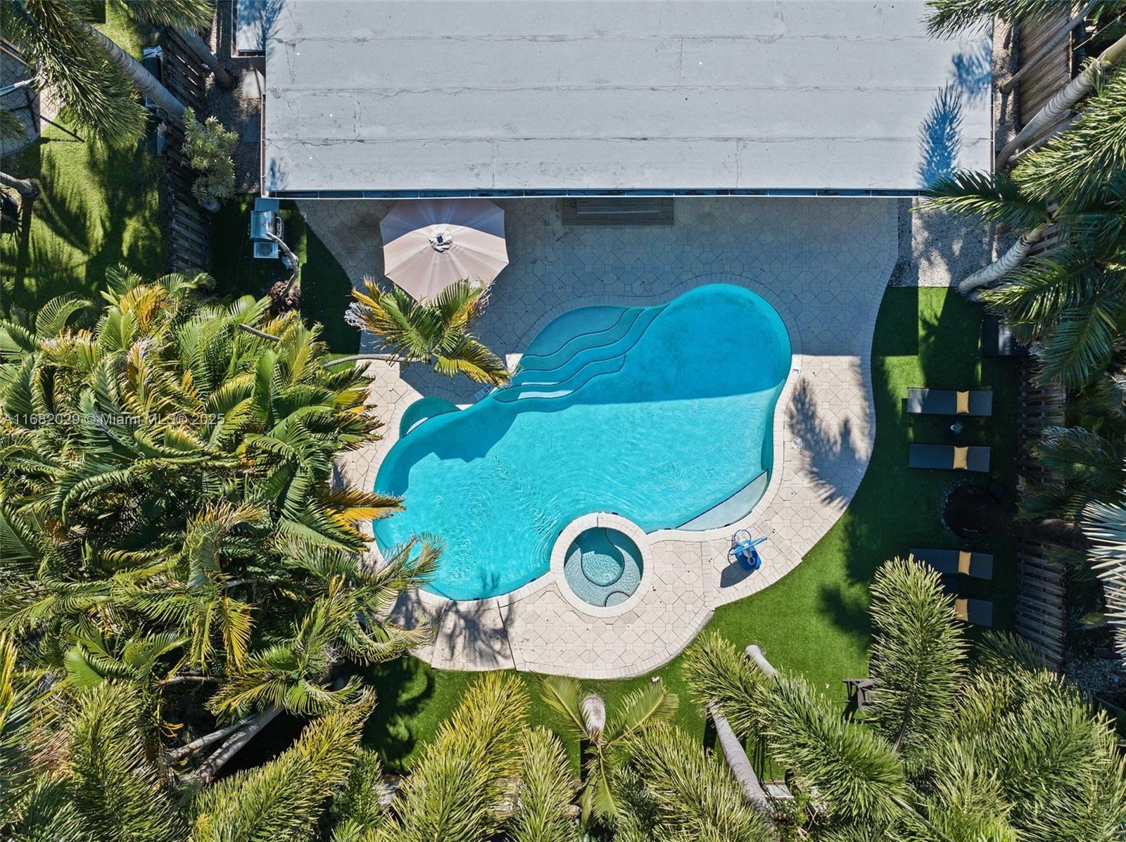 HOLLYWOOD COUNTRY CLUB ES - Residential Lease