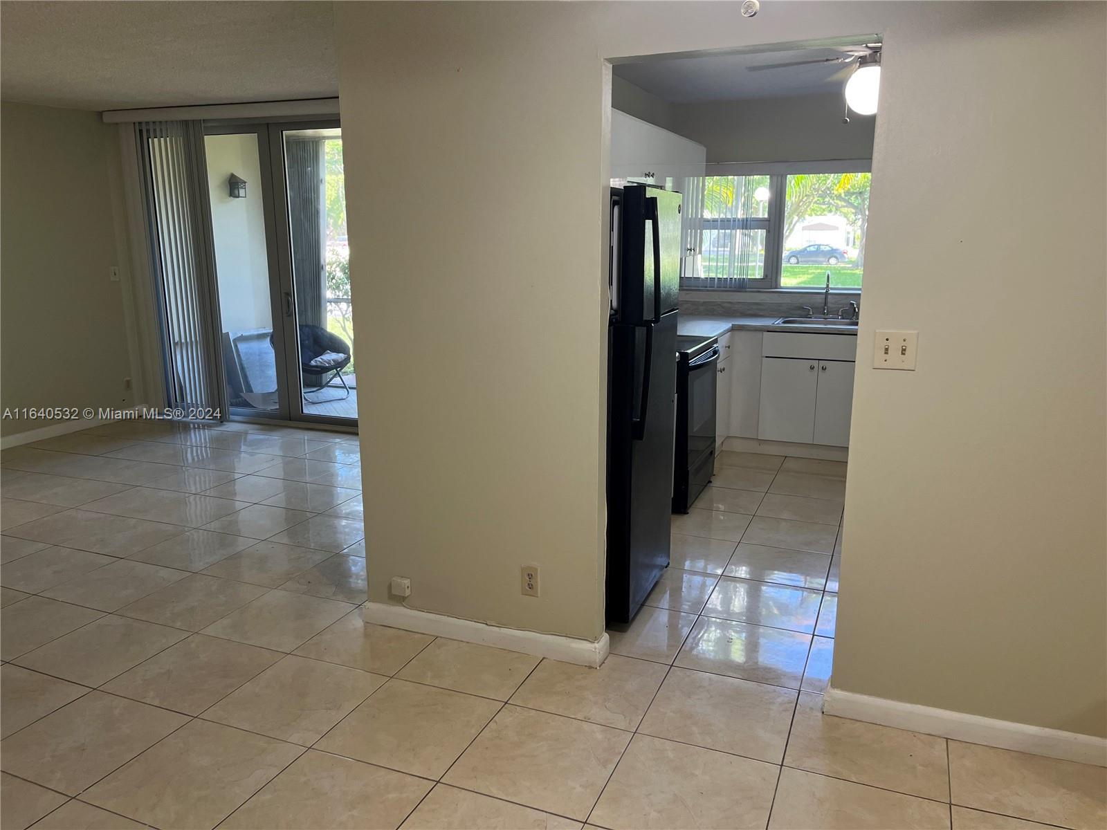 LAKE PARK CONDO NO 1 - BL - Residential