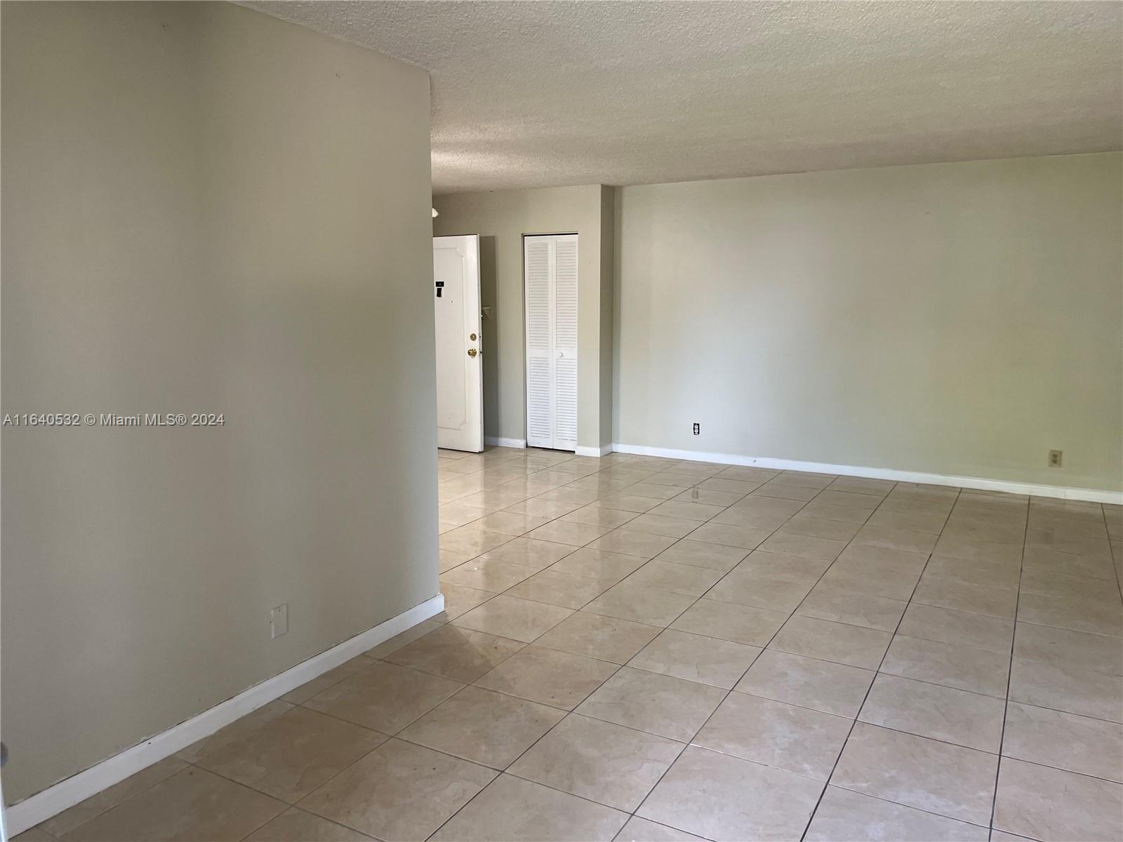 LAKE PARK CONDO NO 1 - BL - Residential