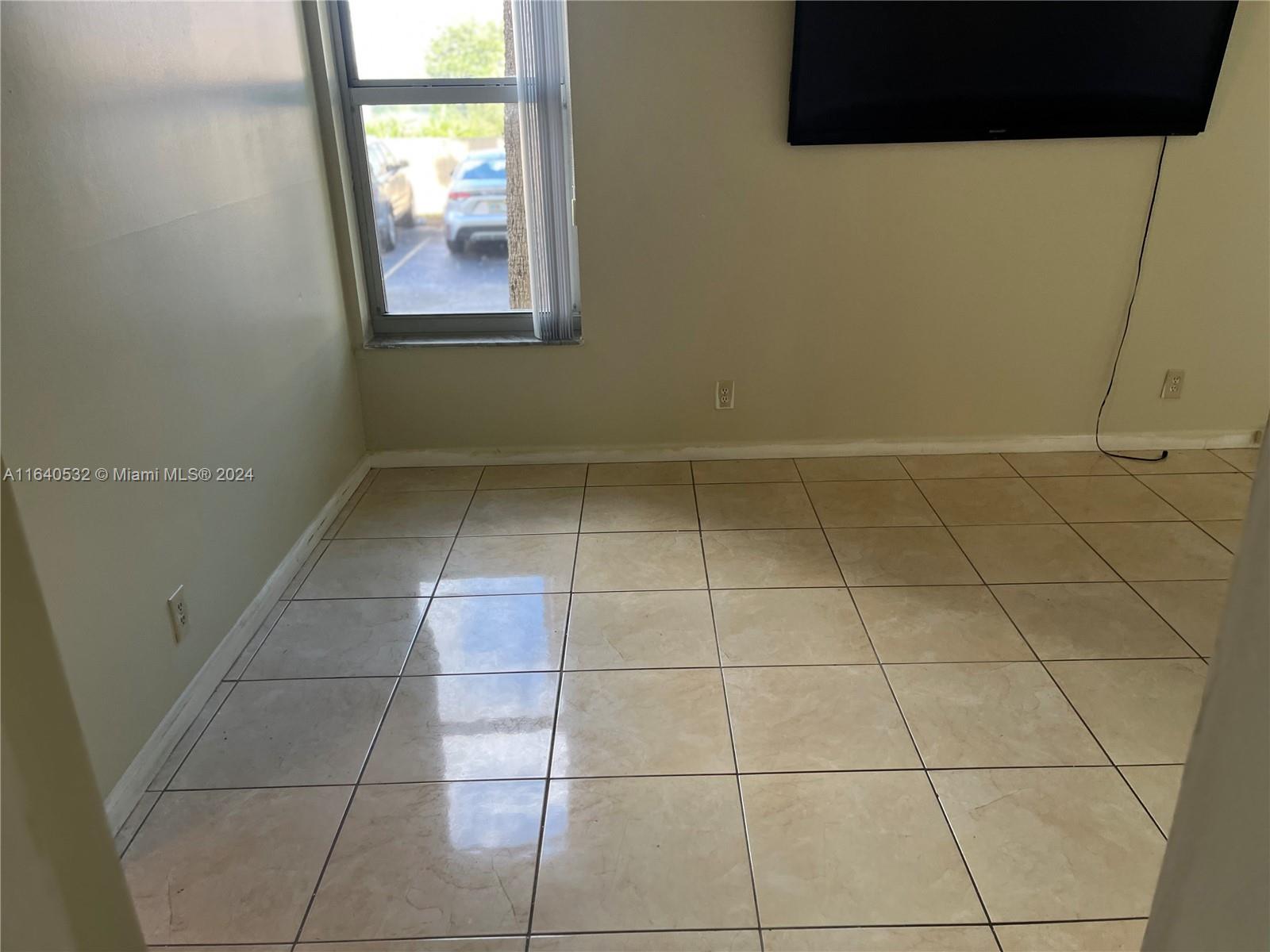 LAKE PARK CONDO NO 1 - BL - Residential