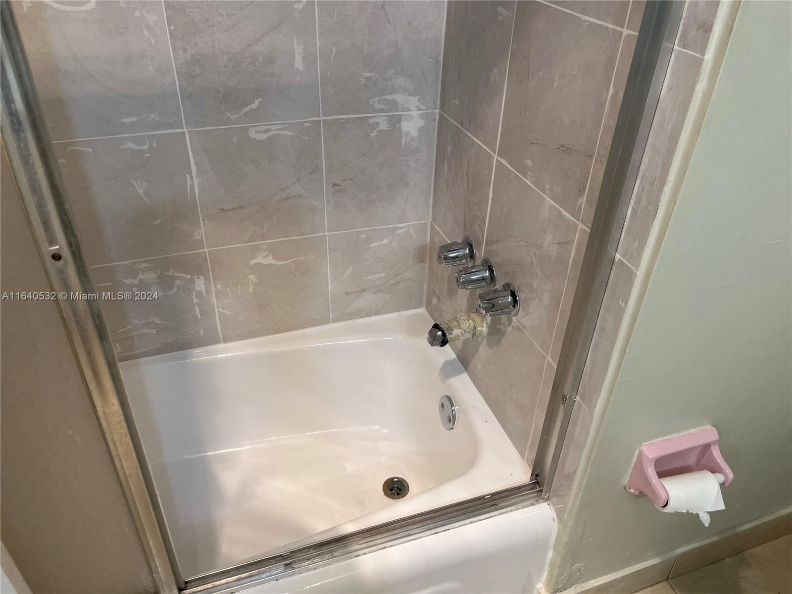 LAKE PARK CONDO NO 1 - BL - Residential