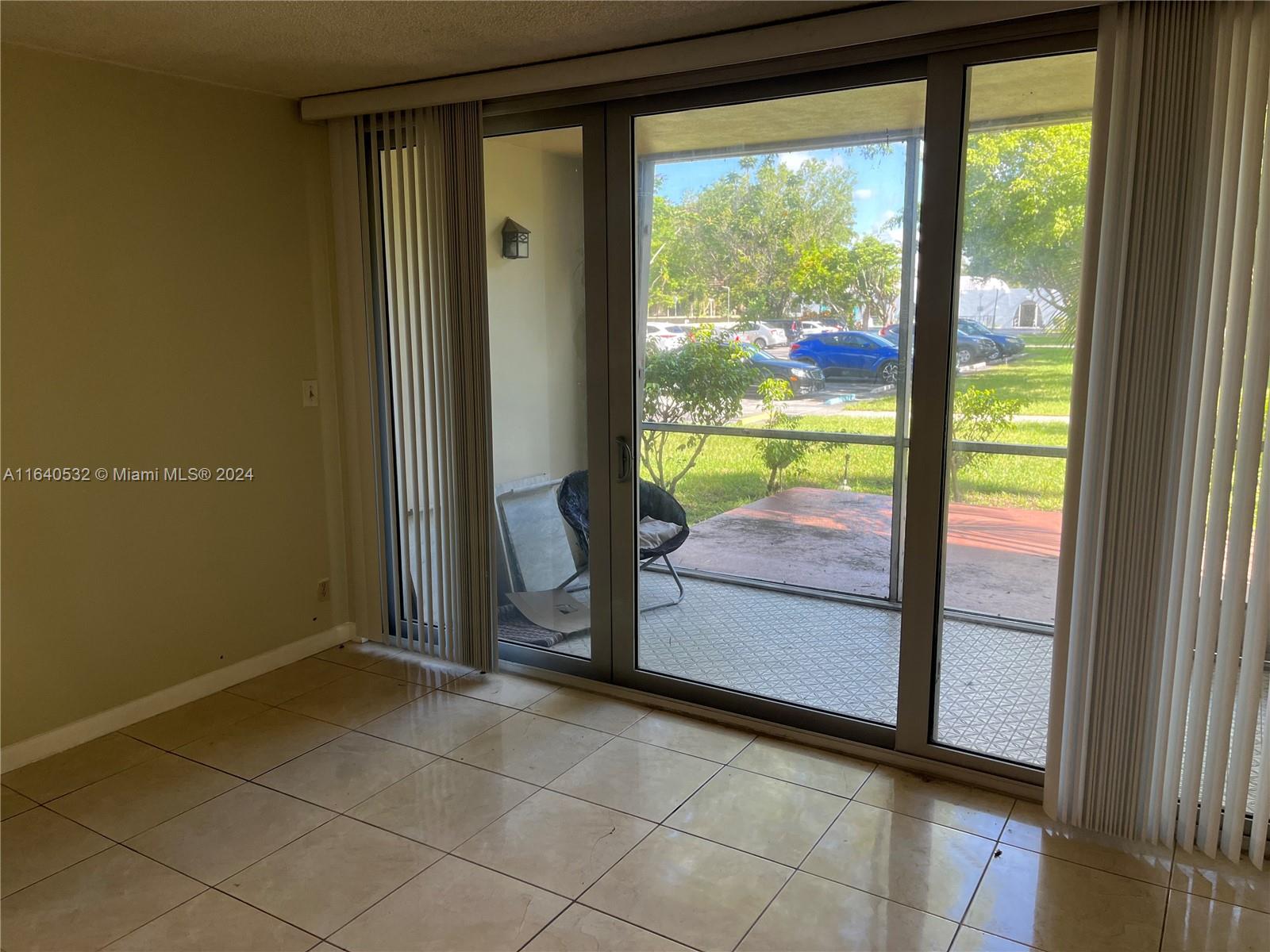 LAKE PARK CONDO NO 1 - BL - Residential