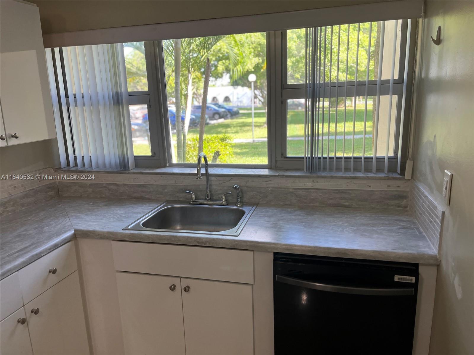 LAKE PARK CONDO NO 1 - BL - Residential