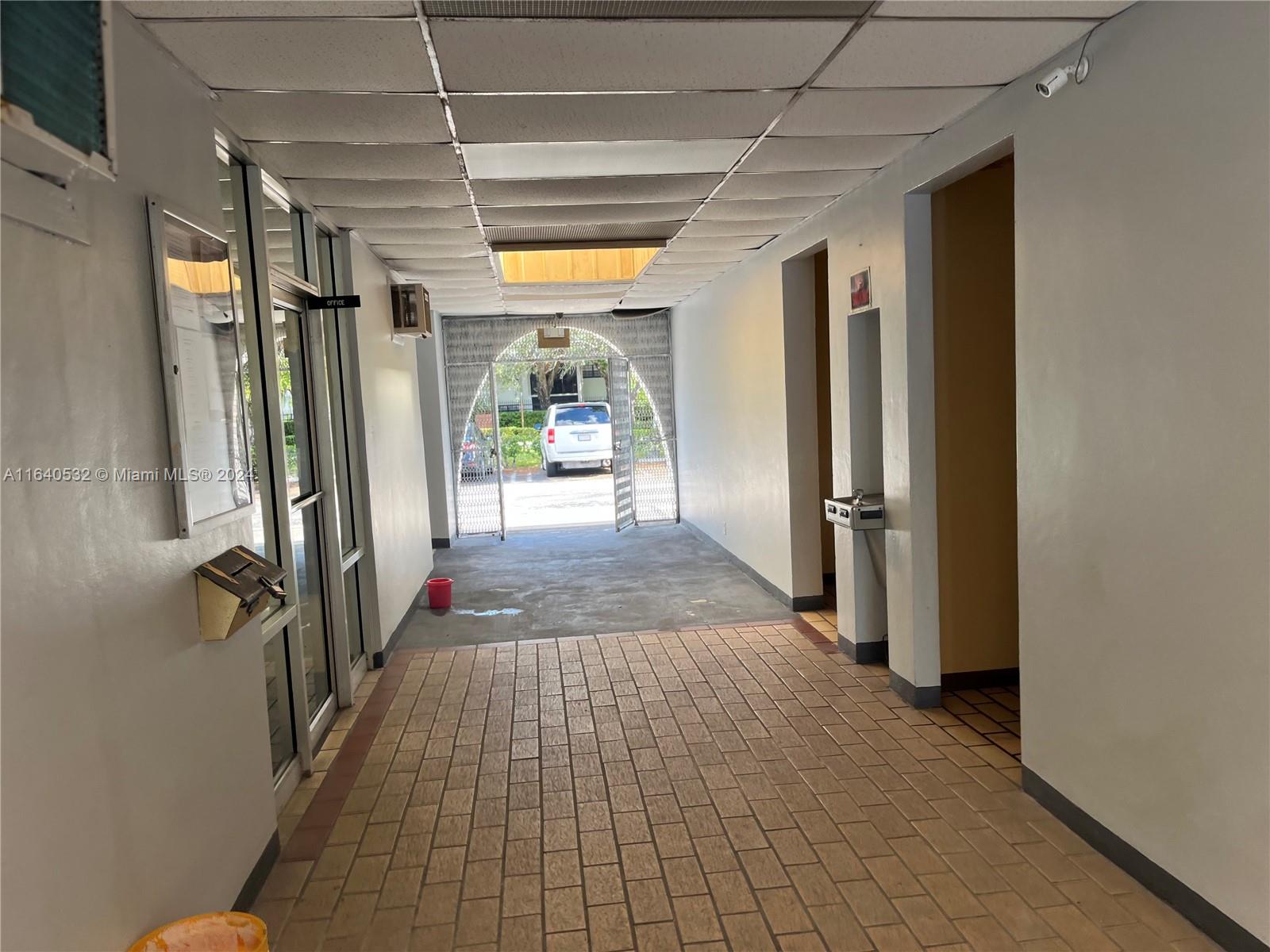 LAKE PARK CONDO NO 1 - BL - Residential
