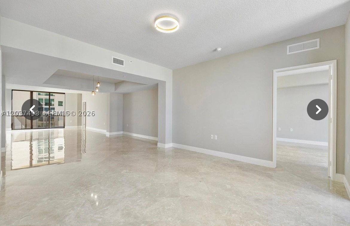 SAYAN CONDO - Residential