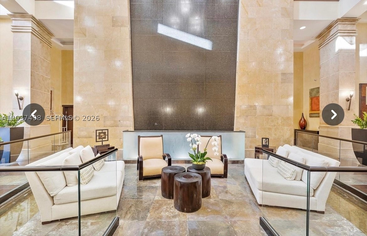 SAYAN CONDO - Residential