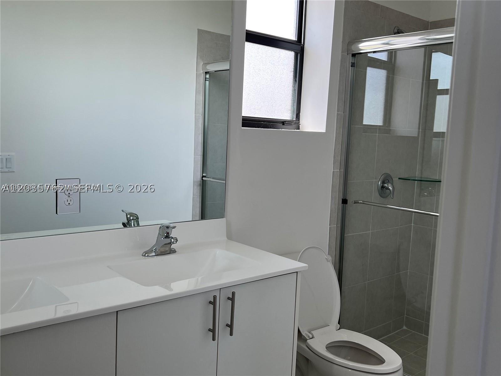 PINE VISTA - Residential Lease