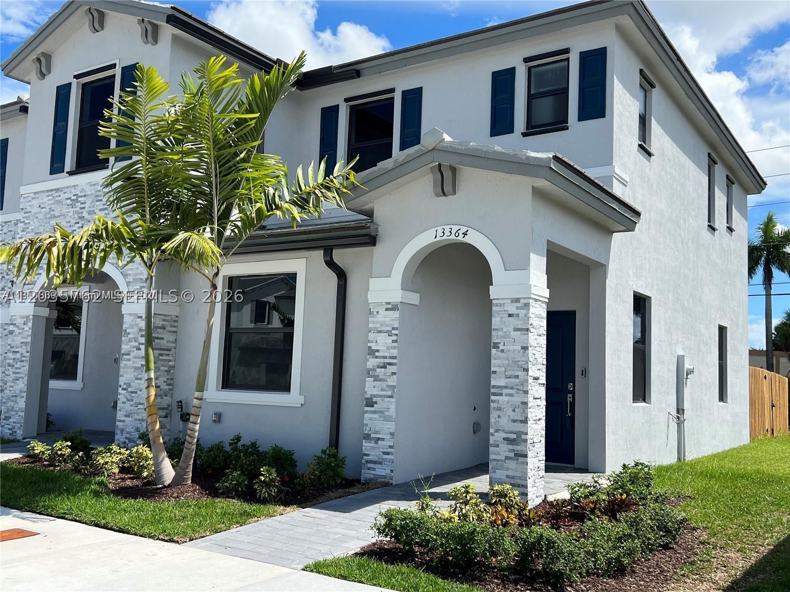 PINE VISTA - Residential Lease