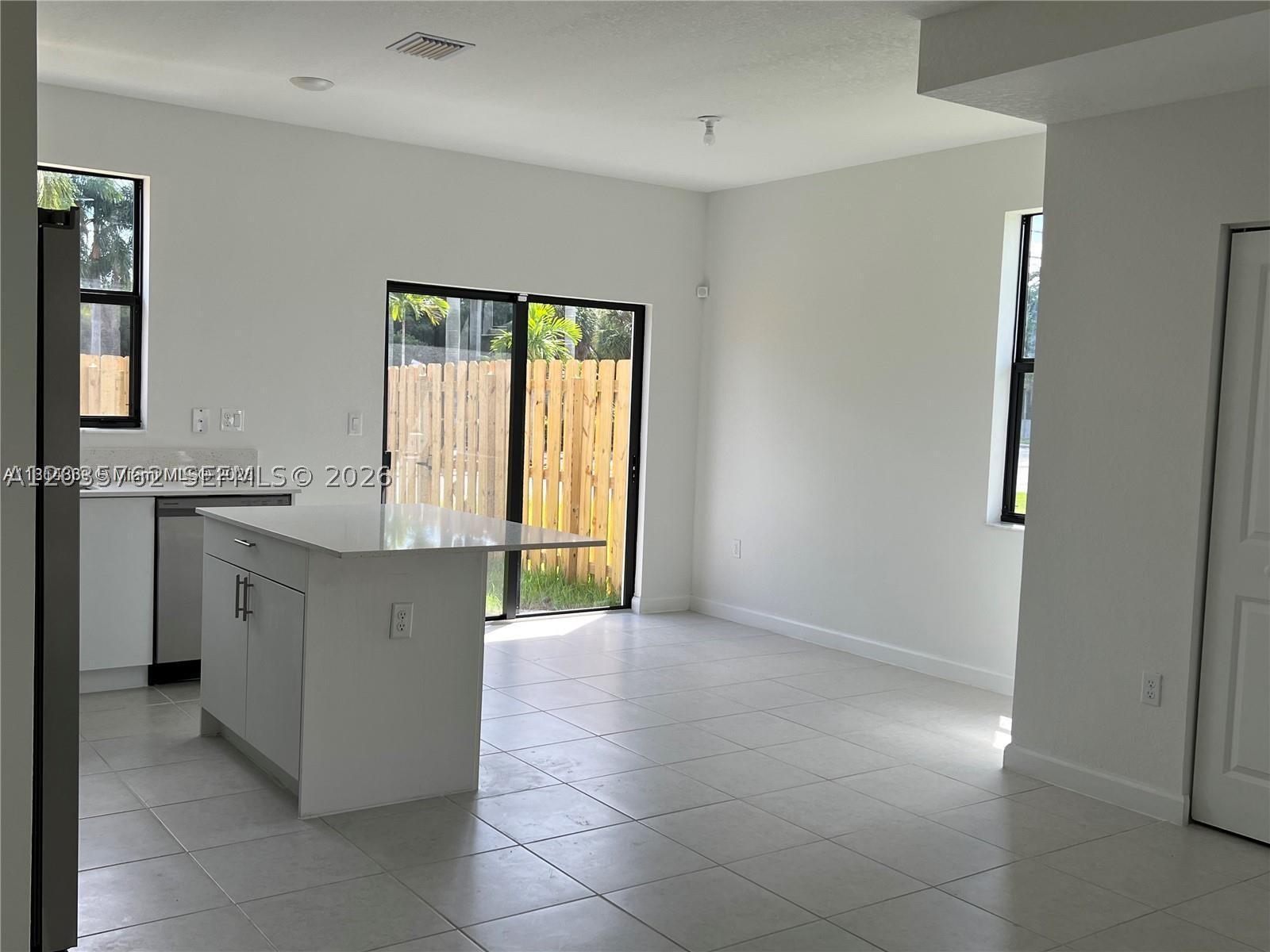 PINE VISTA - Residential Lease