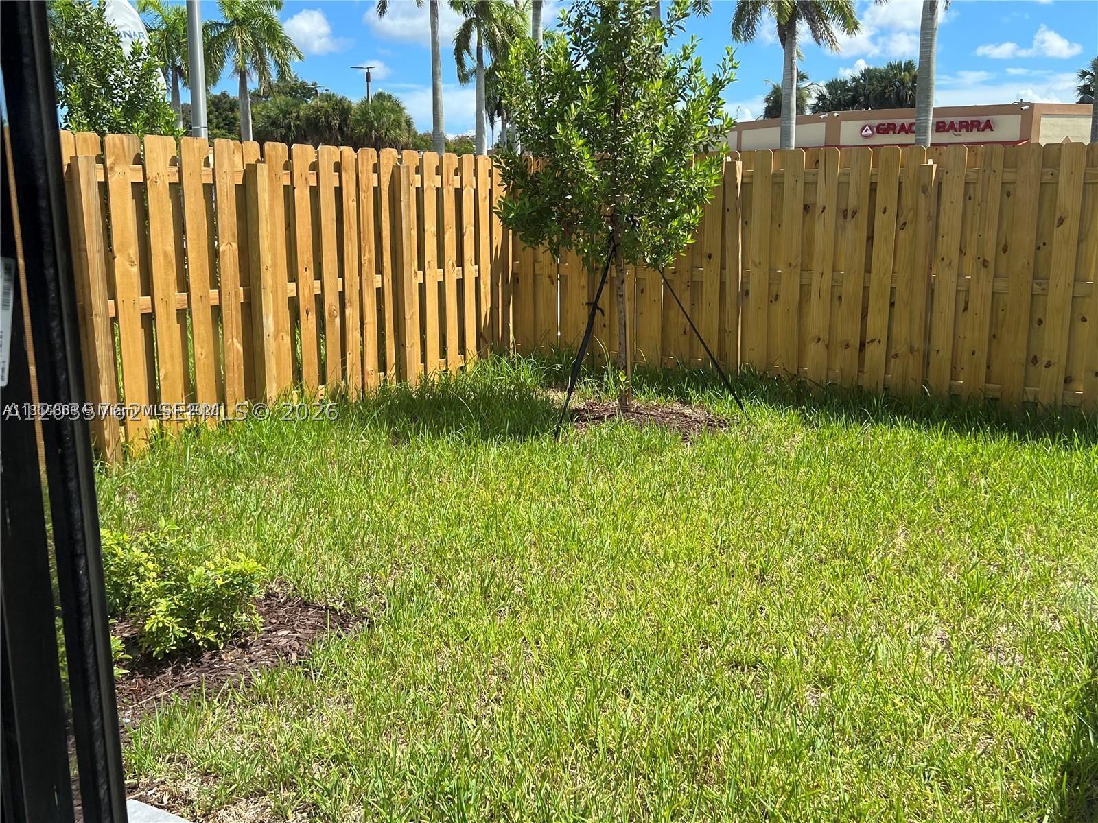 PINE VISTA - Residential Lease