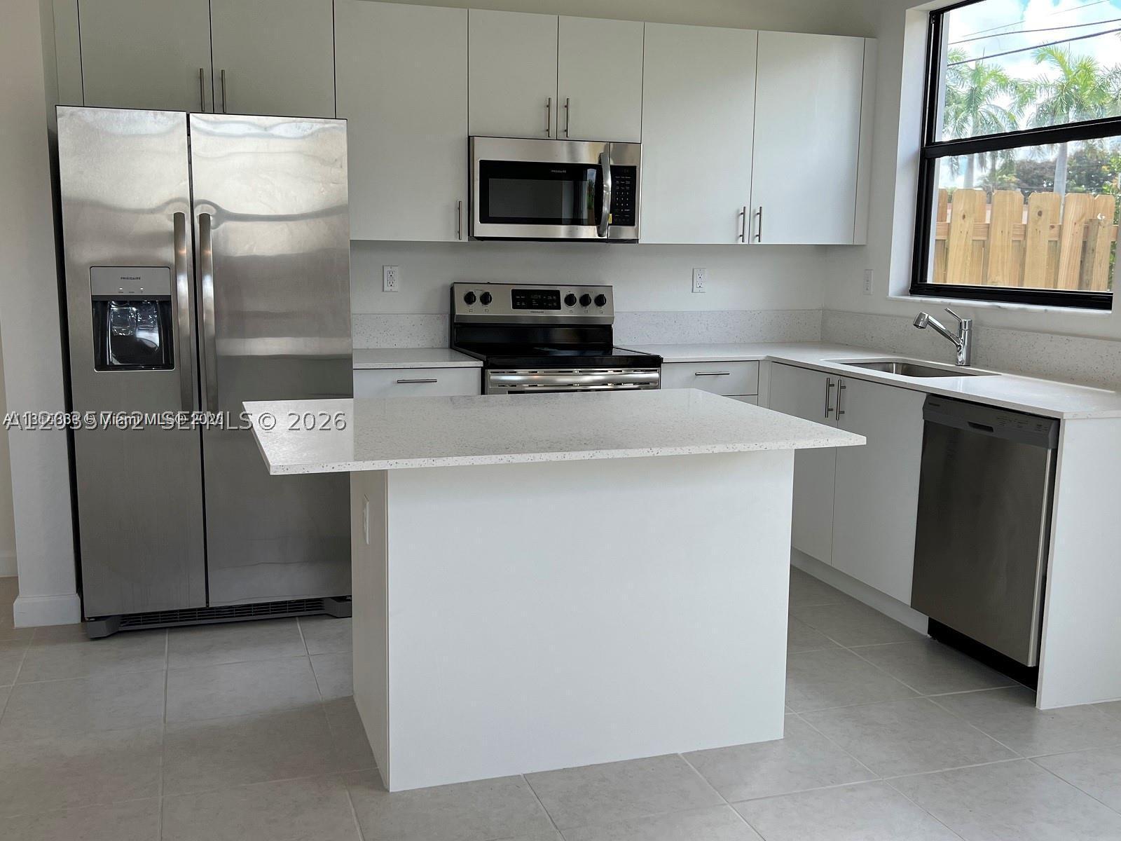PINE VISTA - Residential Lease