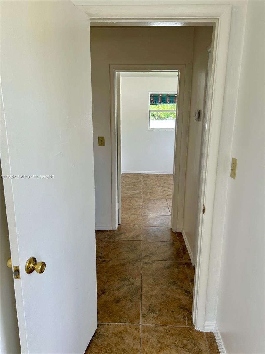 HOLLYWOOD BEACH HEIGHTS S - Residential Lease