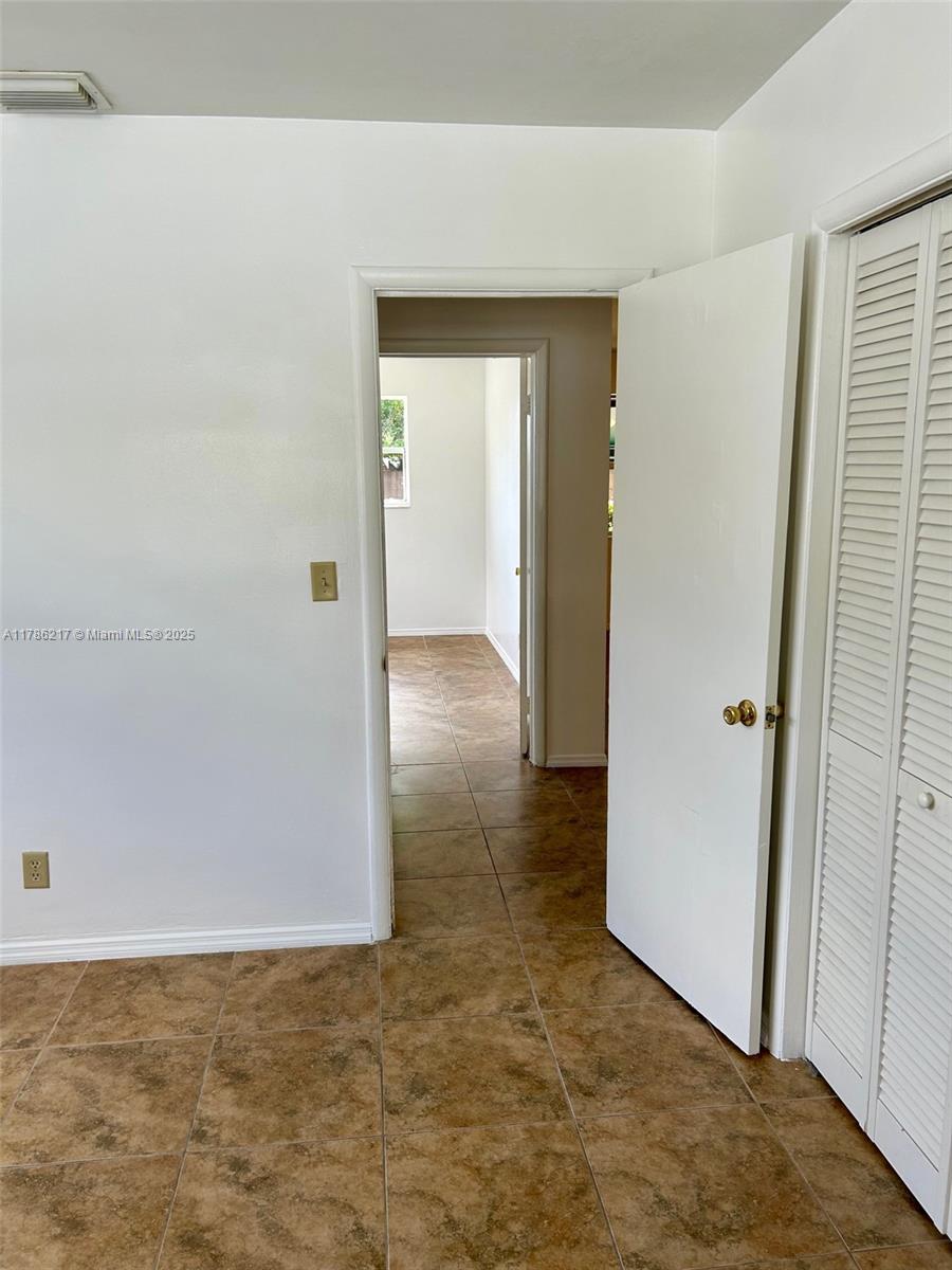 HOLLYWOOD BEACH HEIGHTS S - Residential Lease