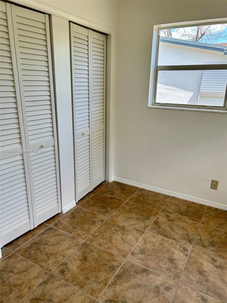 HOLLYWOOD BEACH HEIGHTS S - Residential Lease